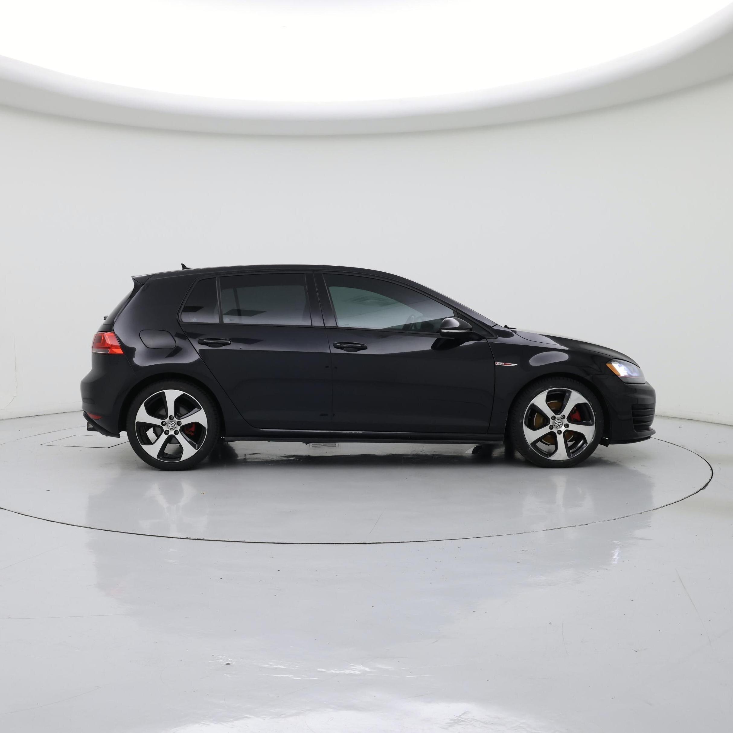 Thumbnail: 2015 Volkswagen Golf - 7