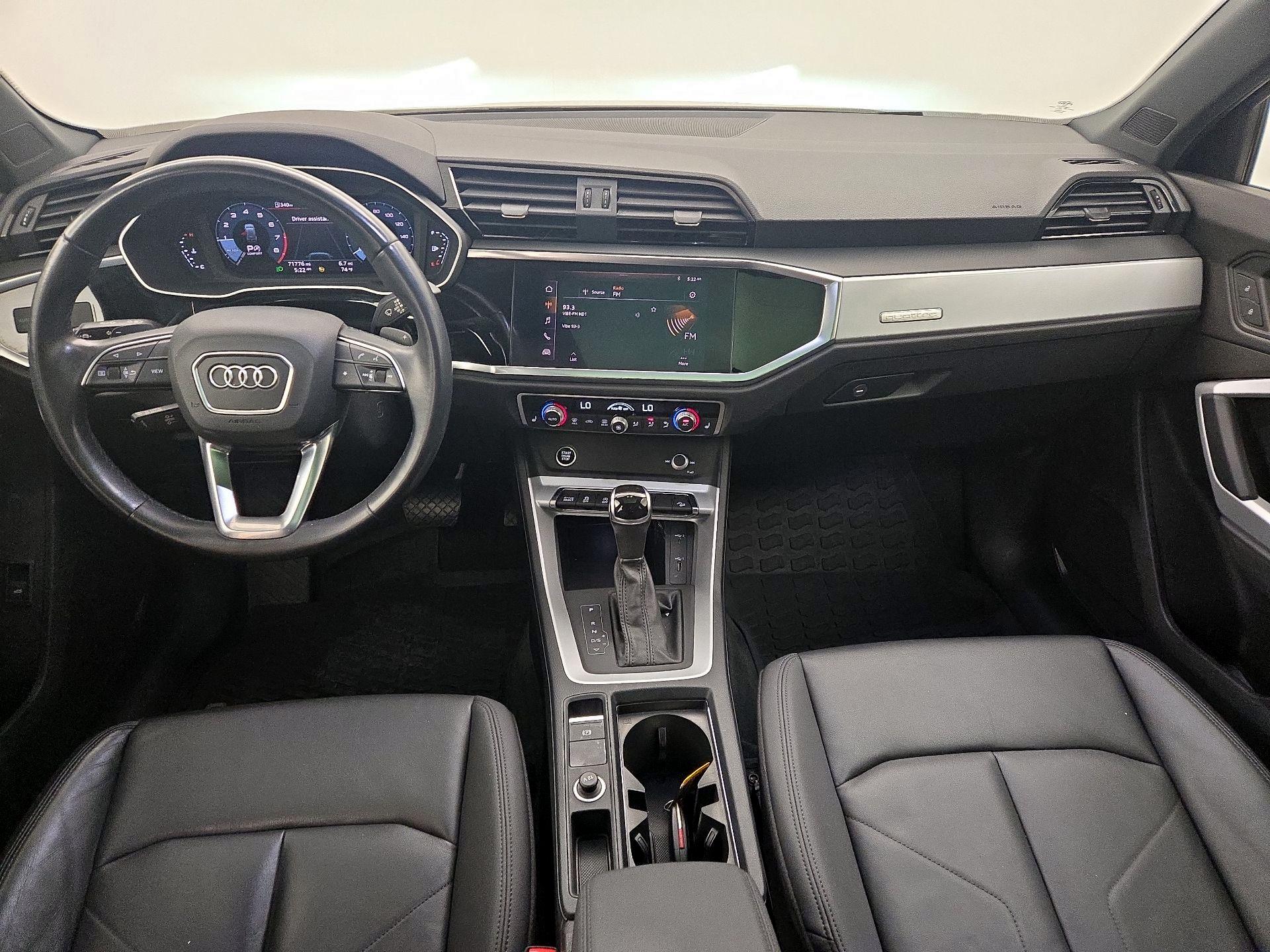 Thumbnail: 2021 Audi Q3 - 9