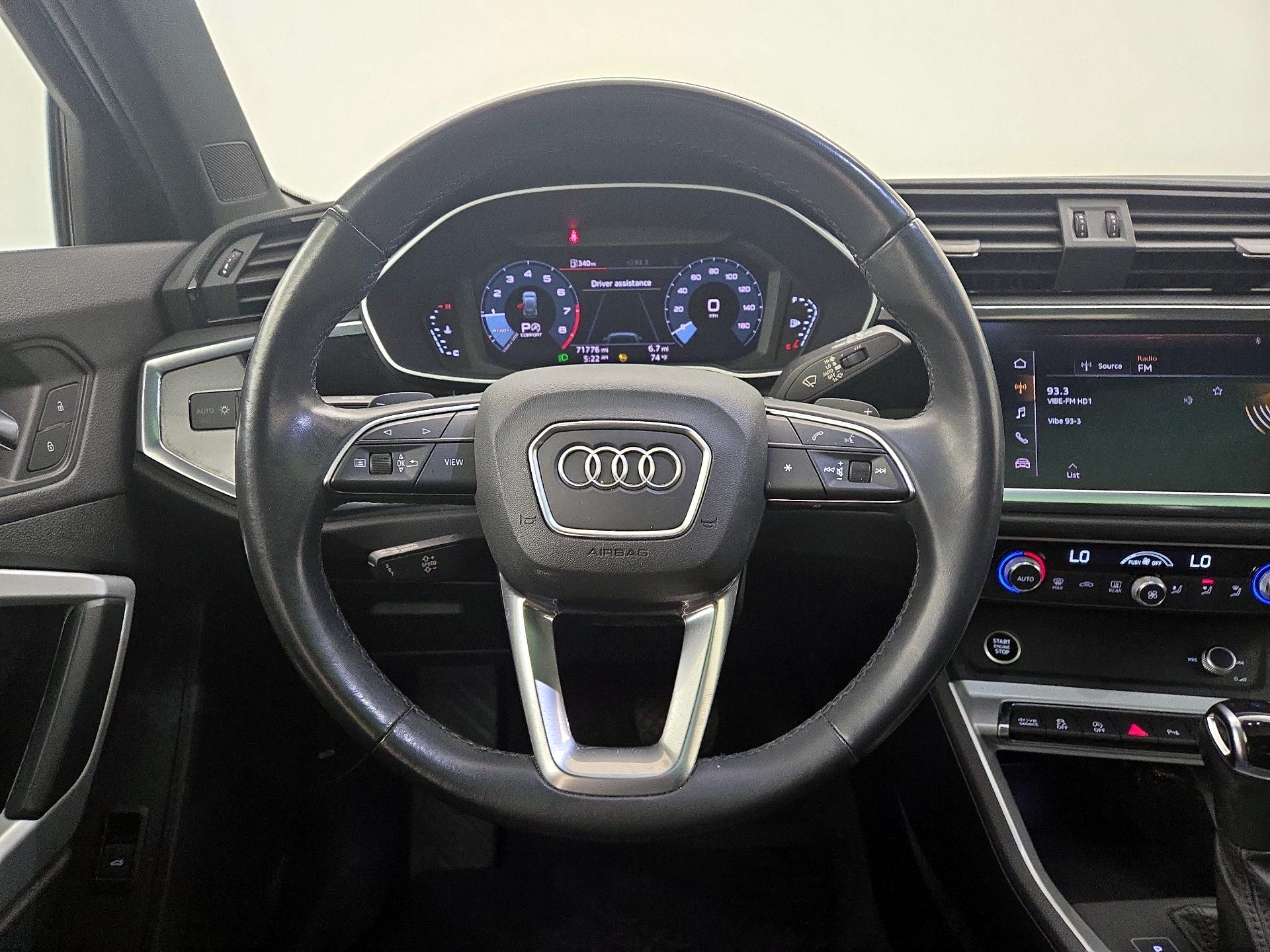 Thumbnail: 2021 Audi Q3 - 10