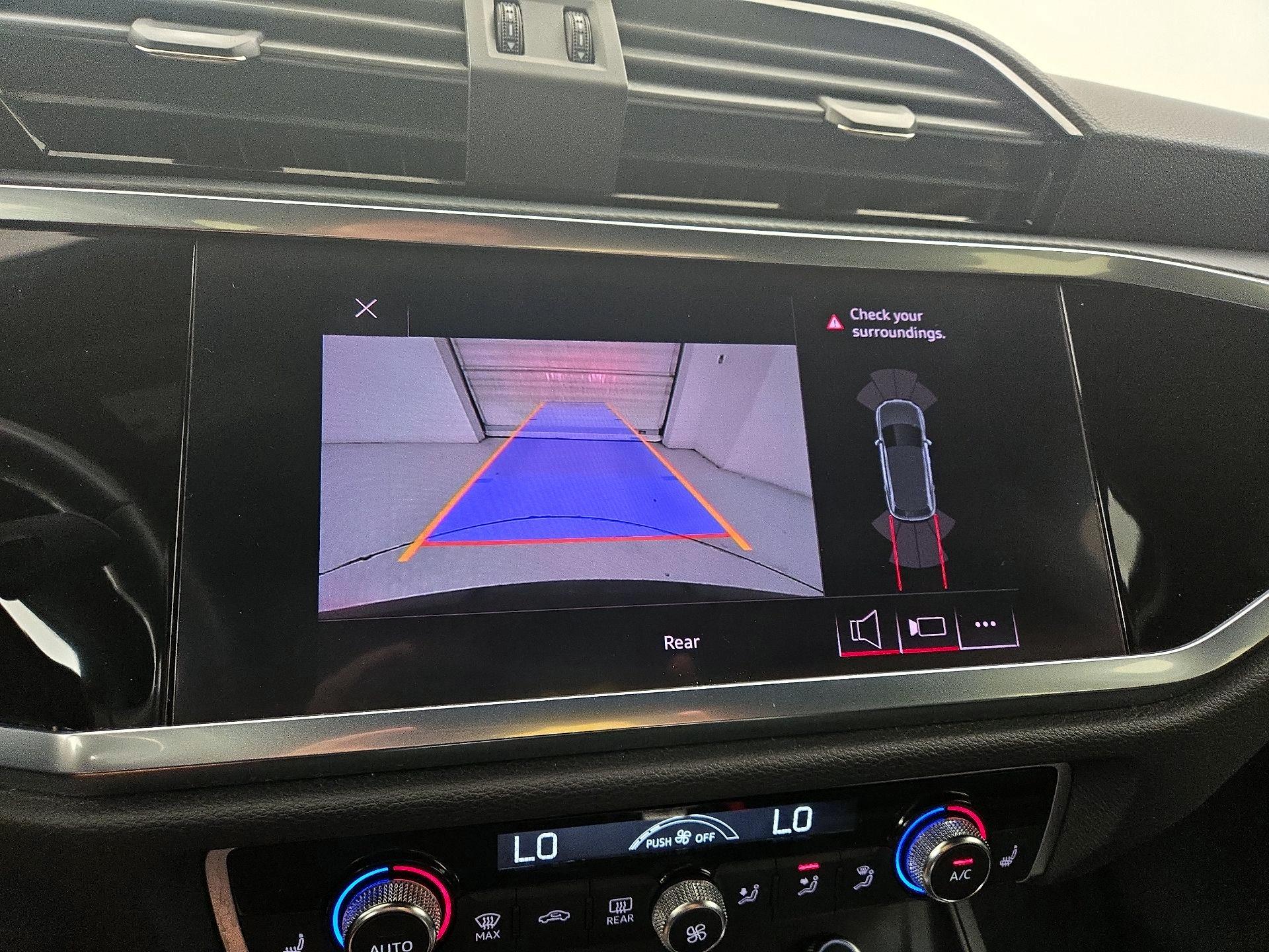 Thumbnail: 2021 Audi Q3 - 14