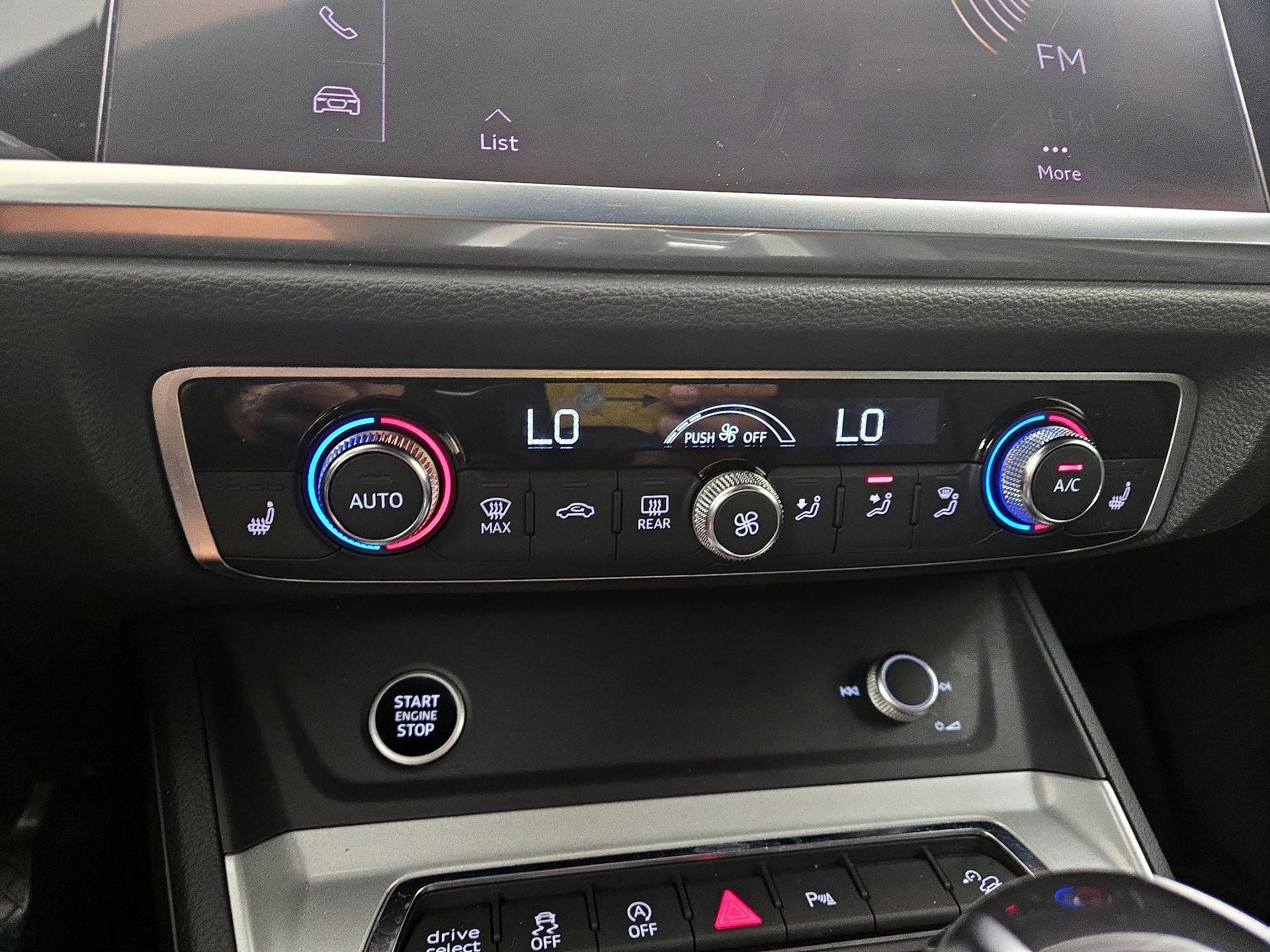 Thumbnail: 2021 Audi Q3 - 16