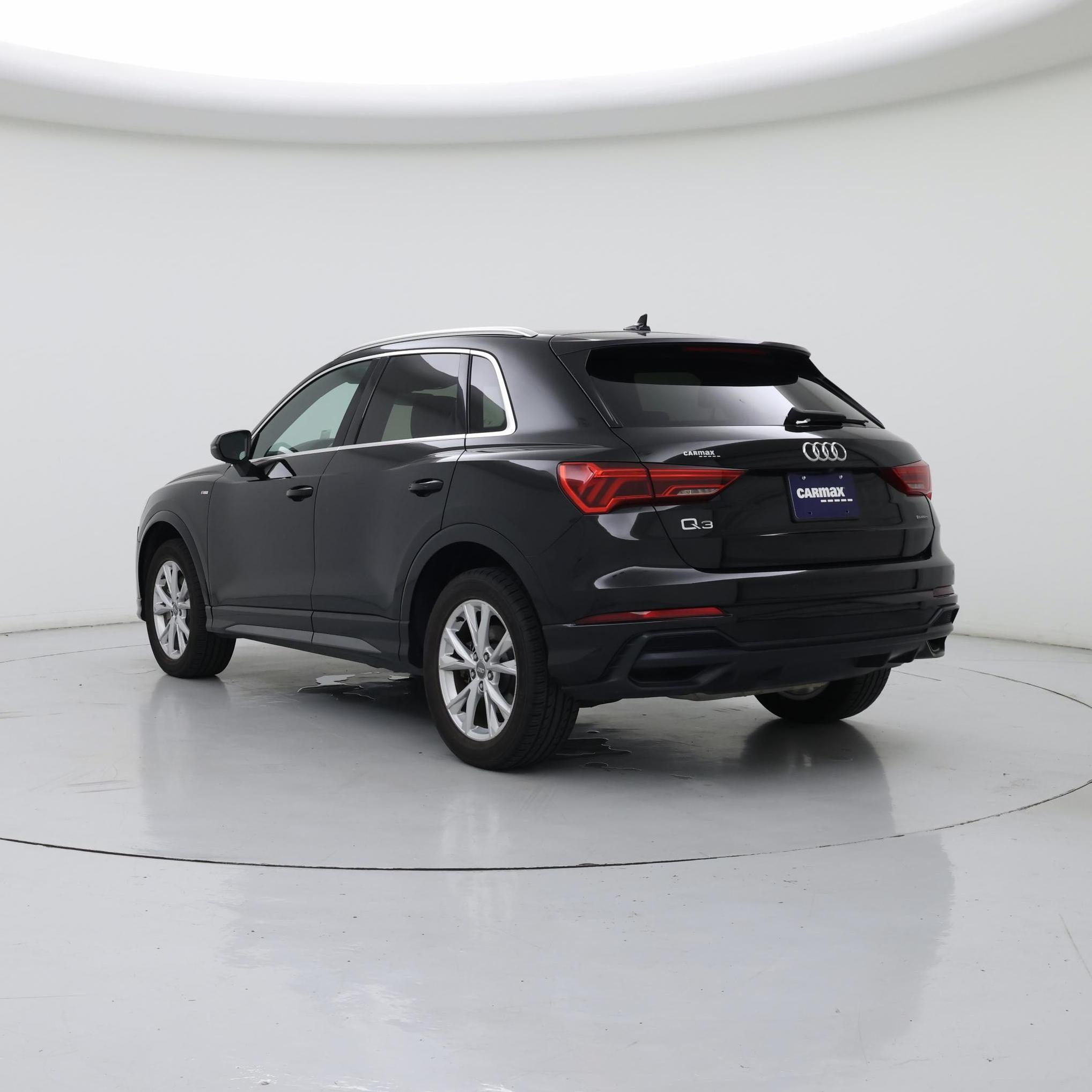 Thumbnail: 2021 Audi Q3 - 2