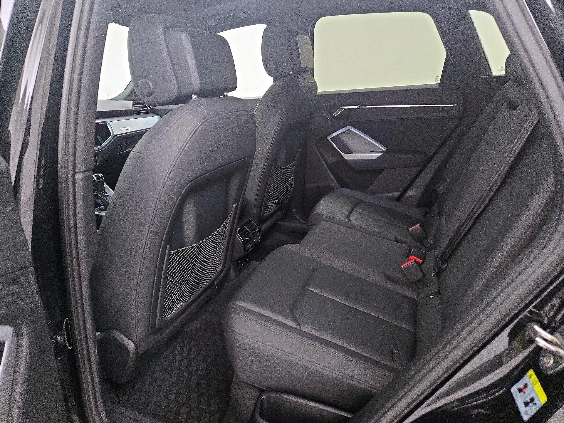 Thumbnail: 2021 Audi Q3 - 20
