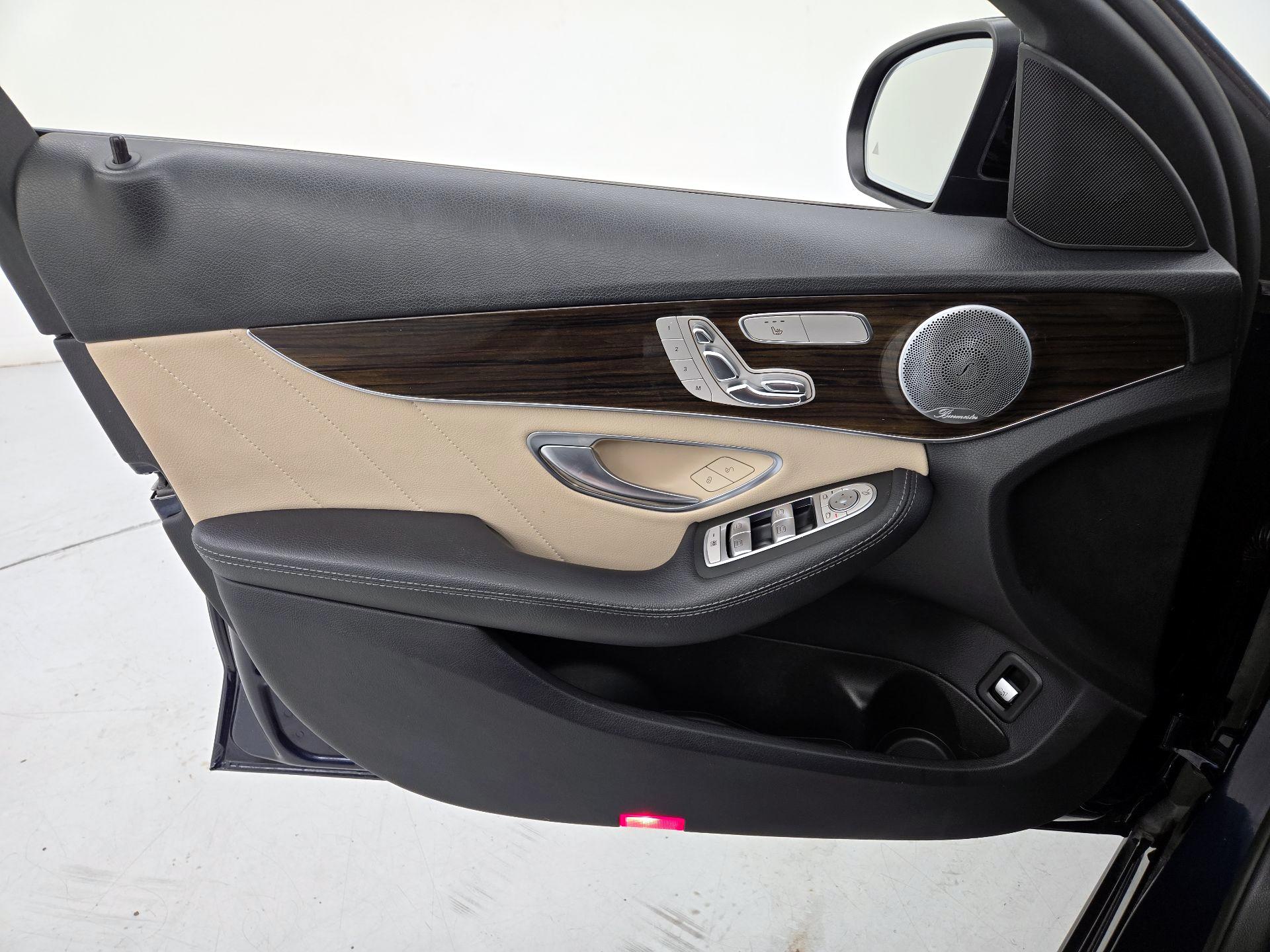 Thumbnail: 2019 Mercedes-Benz C-Class - 12