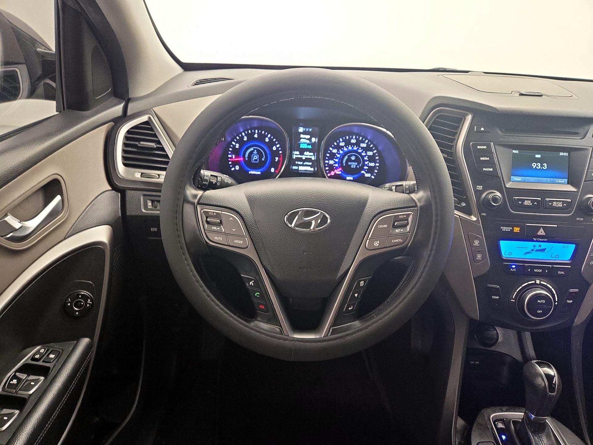 Thumbnail: 2013 Hyundai Santa Fe - 10
