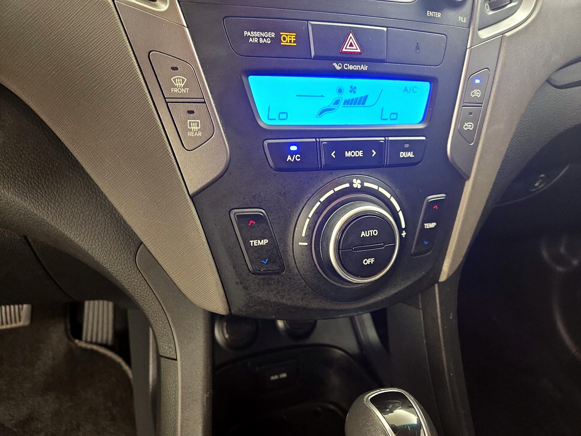 Thumbnail: 2013 Hyundai Santa Fe - 16
