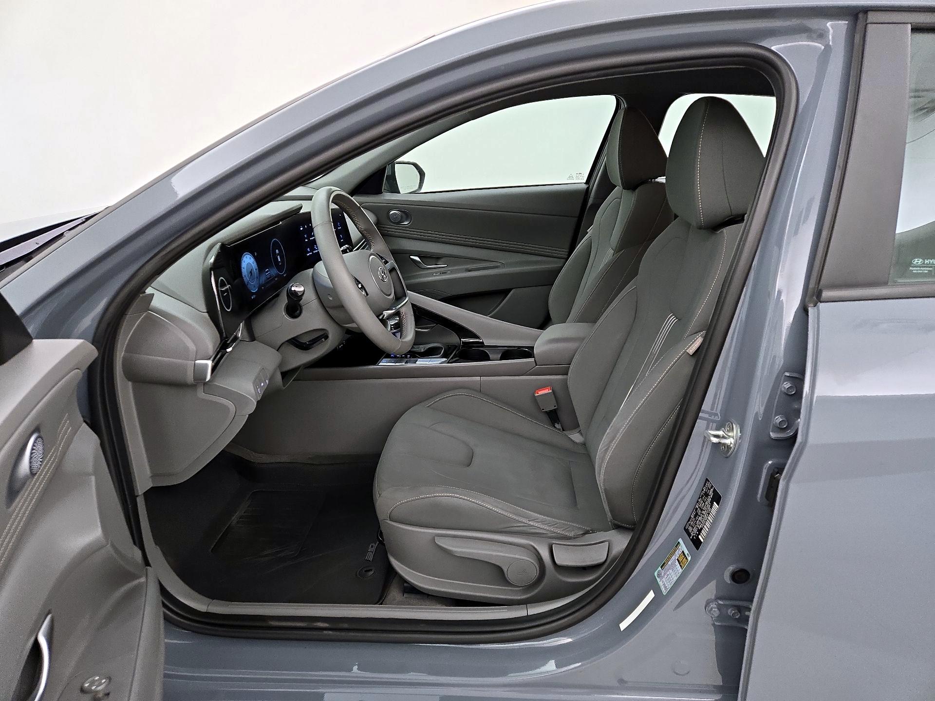 Thumbnail: 2023 Hyundai Elantra - 11