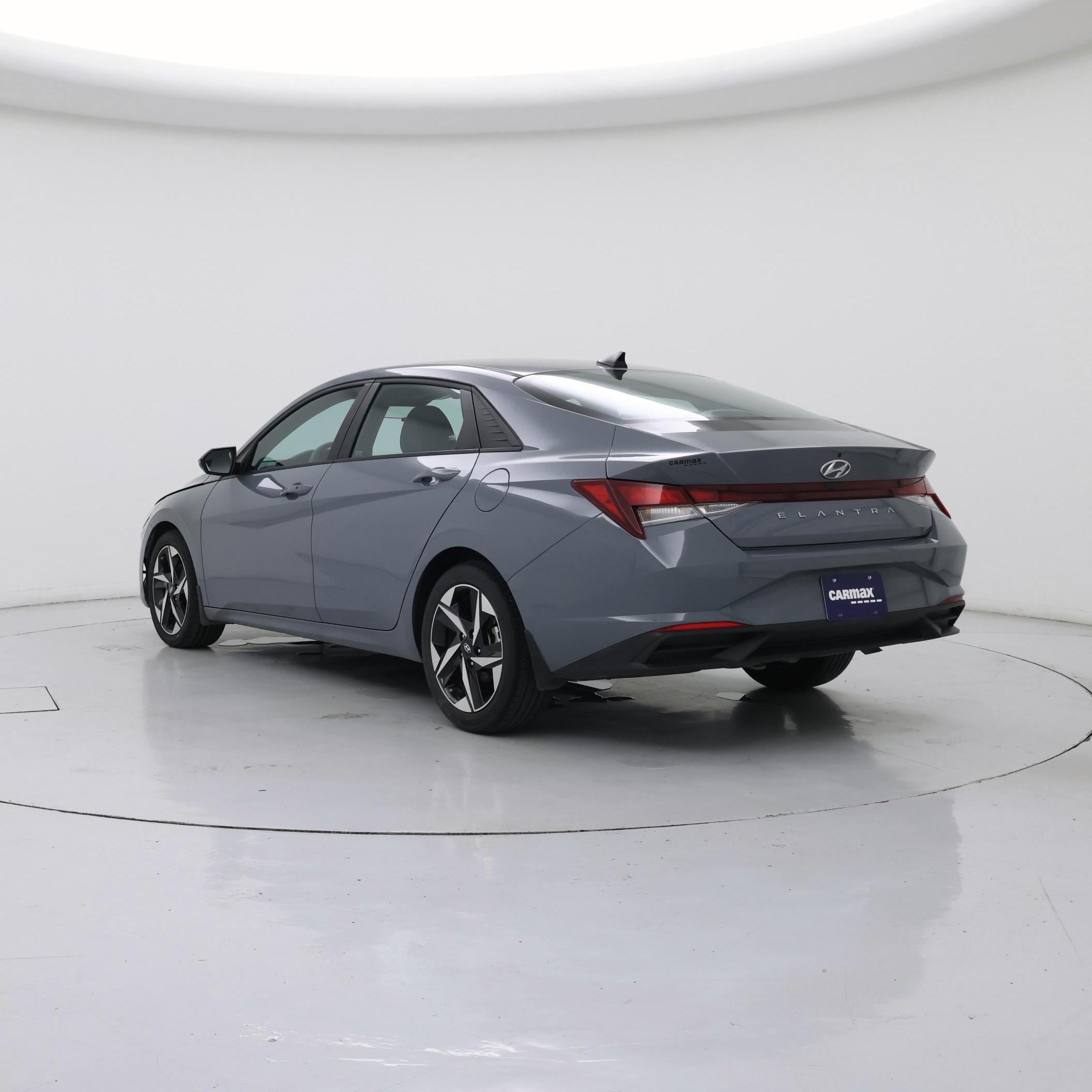 Thumbnail: 2023 Hyundai Elantra - 2