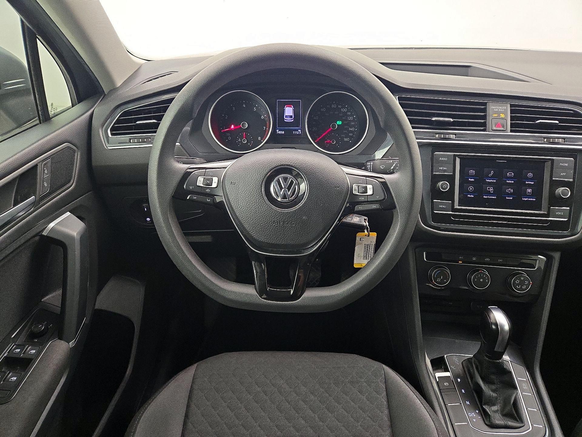 Thumbnail: 2020 Volkswagen Tiguan - 10