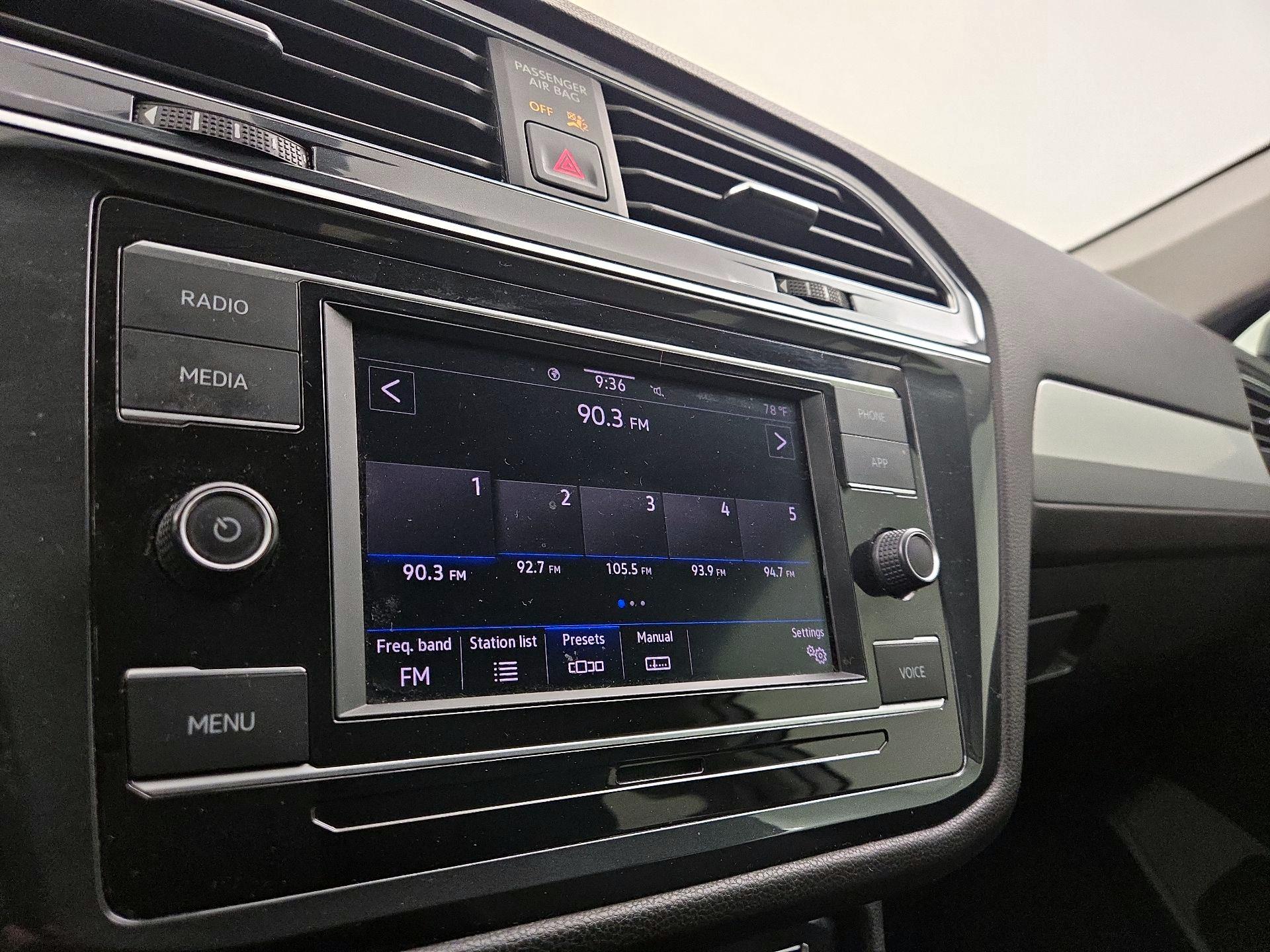 Thumbnail: 2020 Volkswagen Tiguan - 15