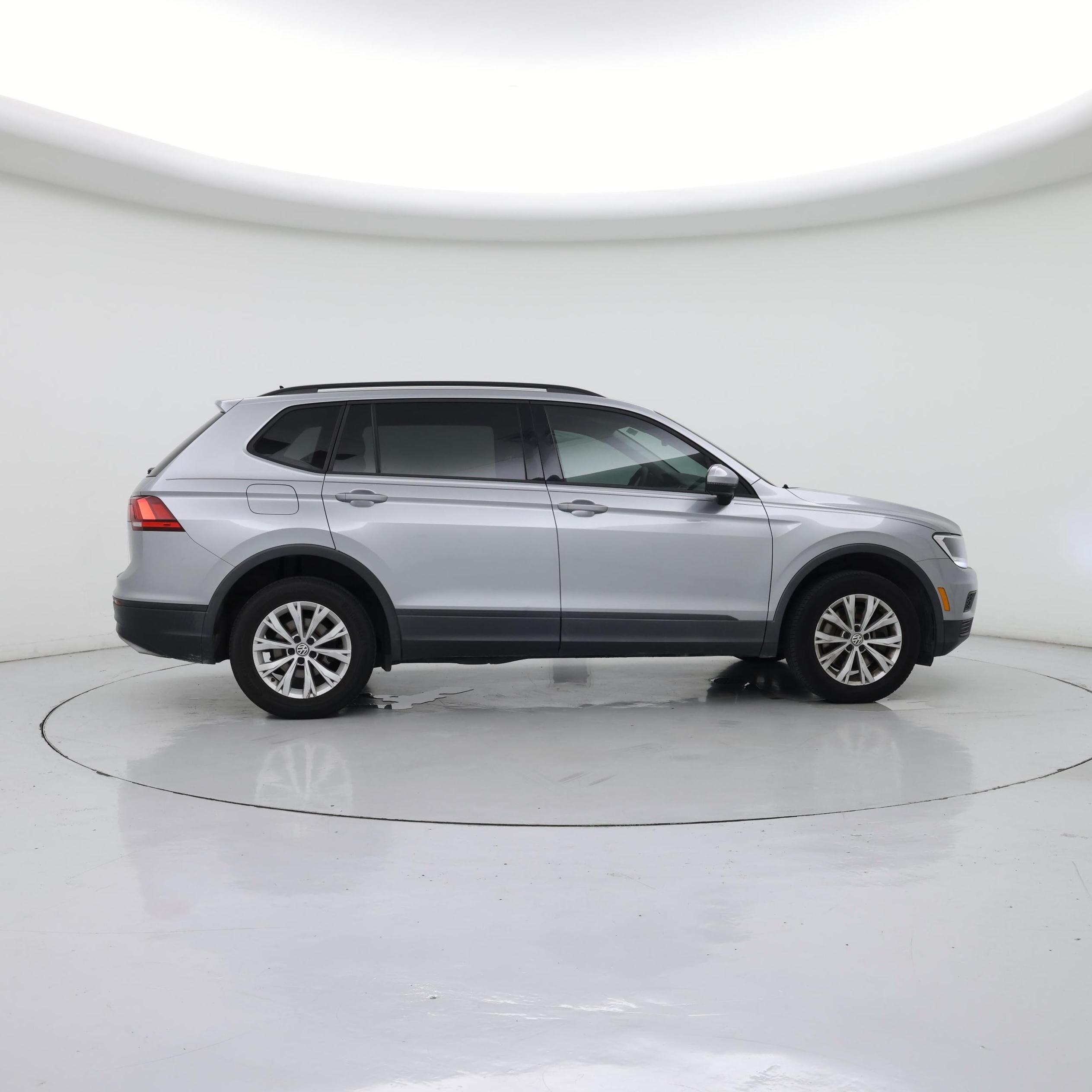 Thumbnail: 2020 Volkswagen Tiguan - 7