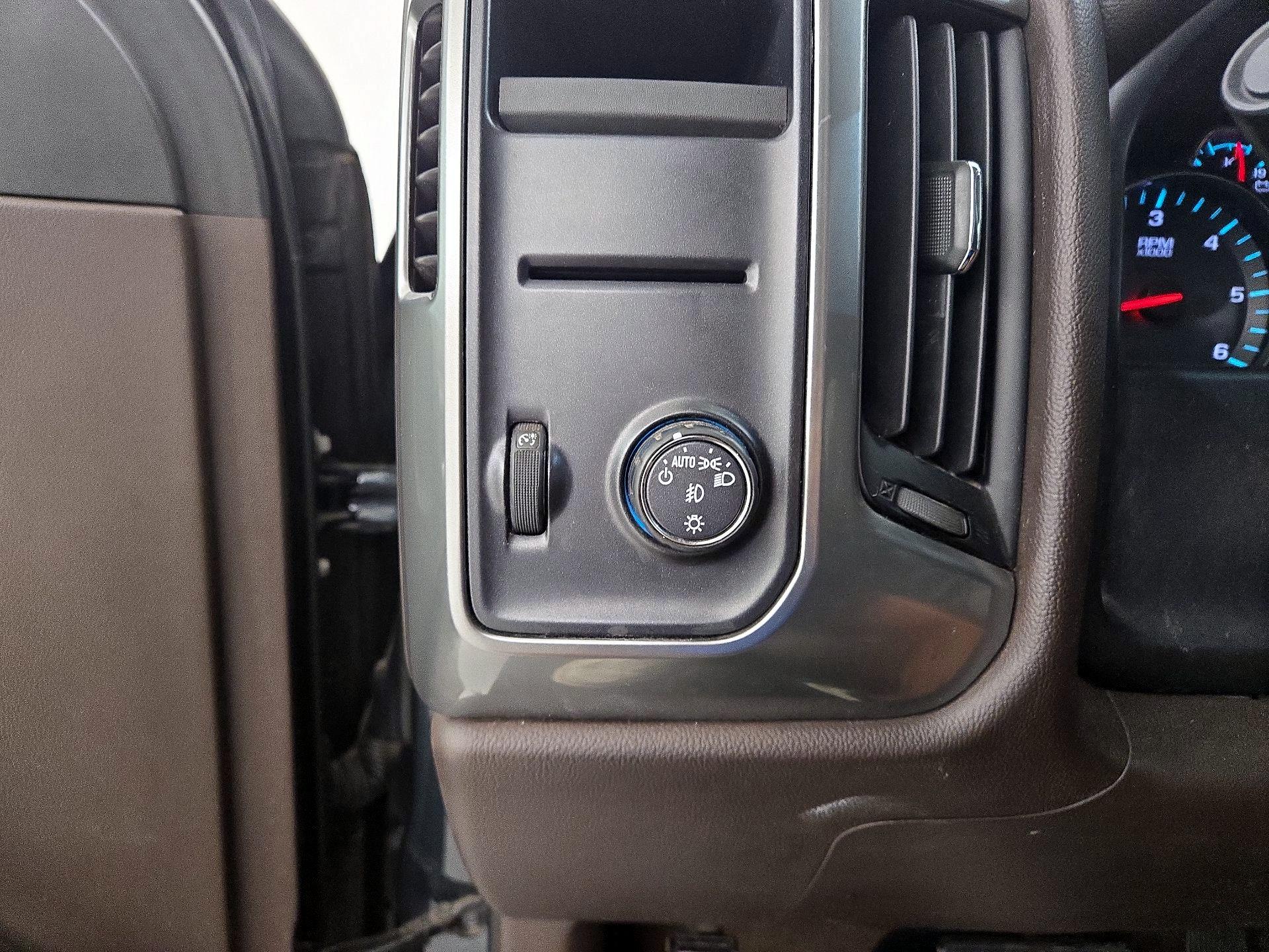 Thumbnail: 2017 Chevrolet Silverado 1500 - 13