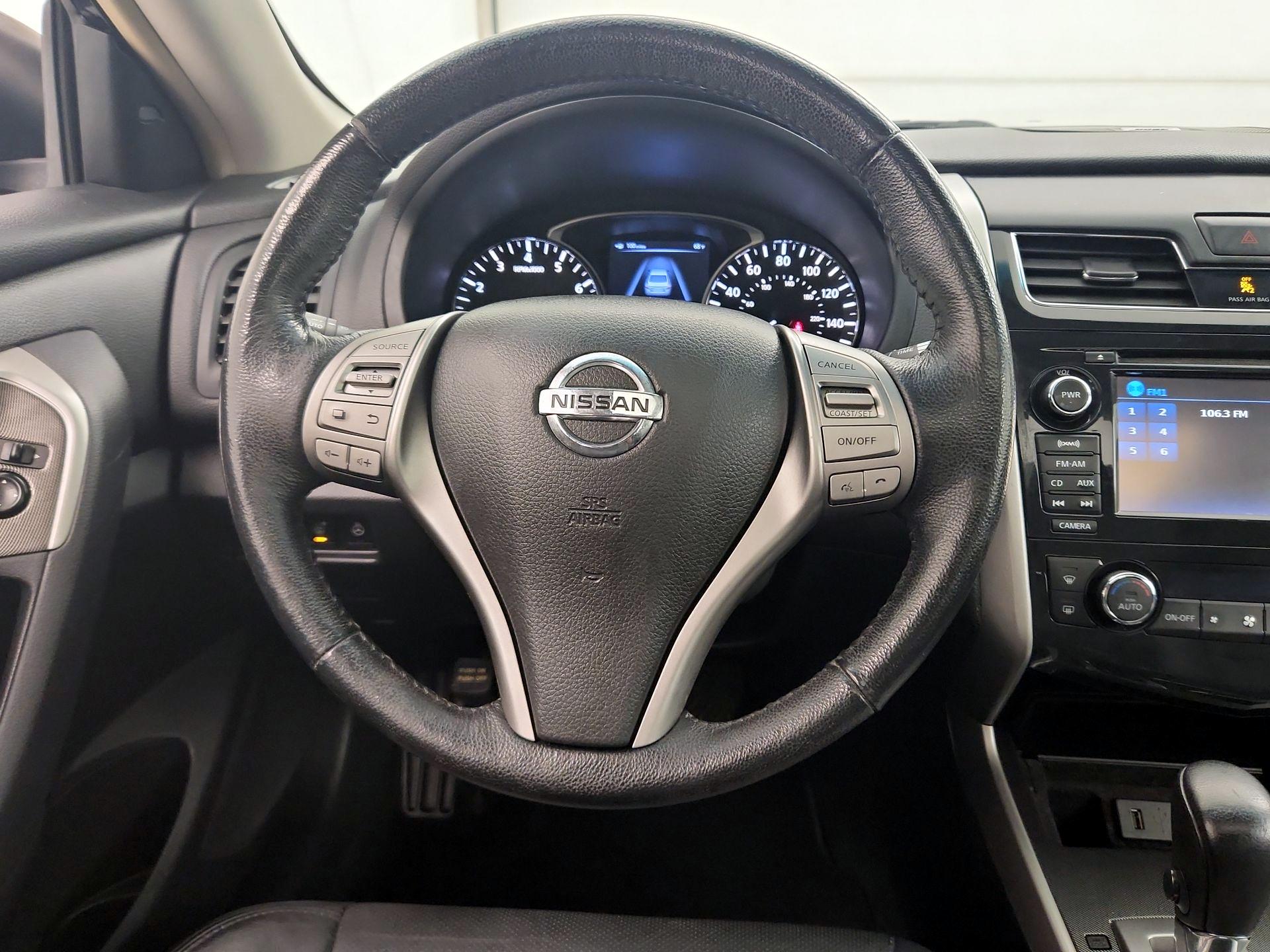 Thumbnail: 2013 Nissan Altima - 10