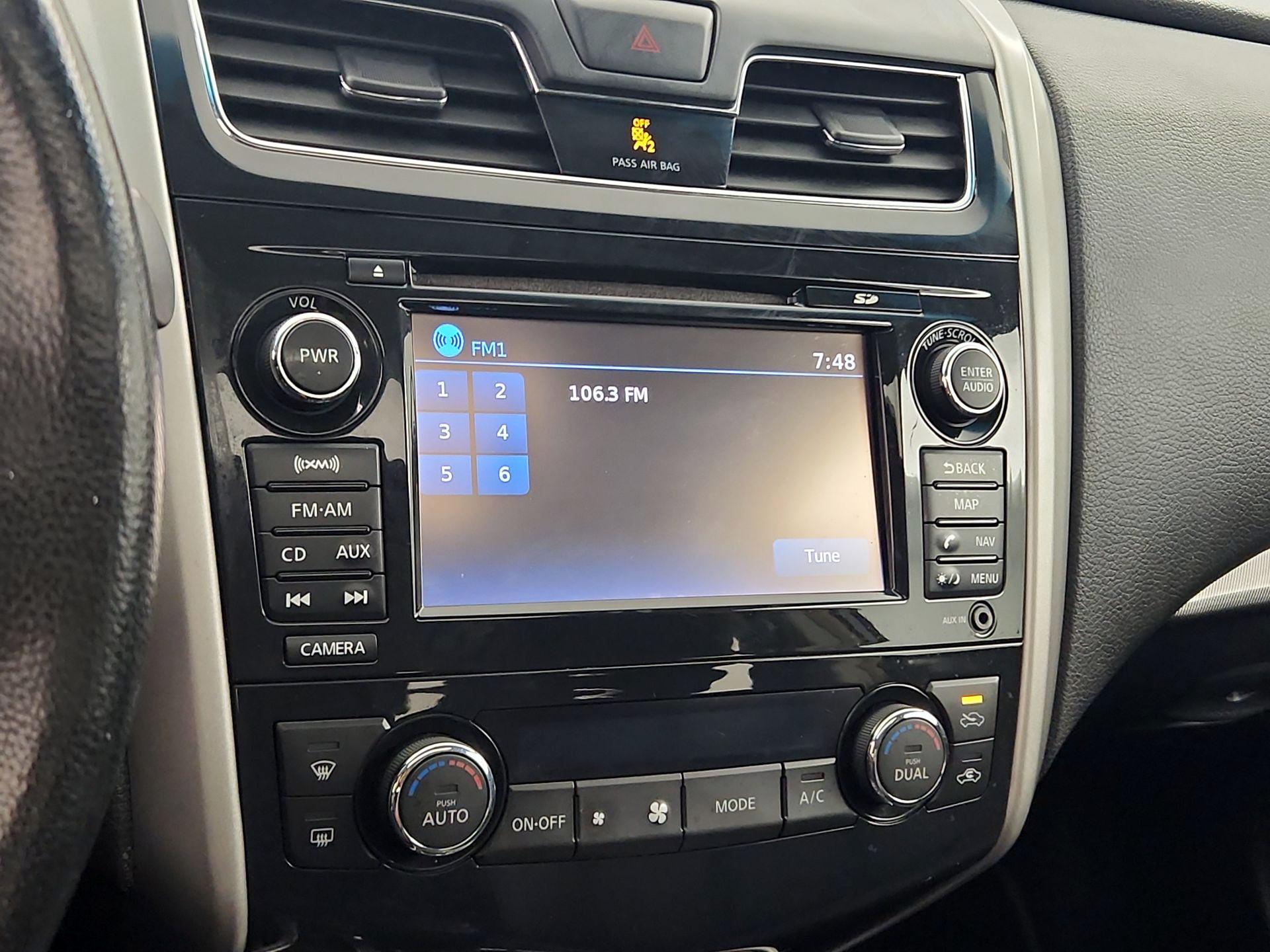 Thumbnail: 2013 Nissan Altima - 16