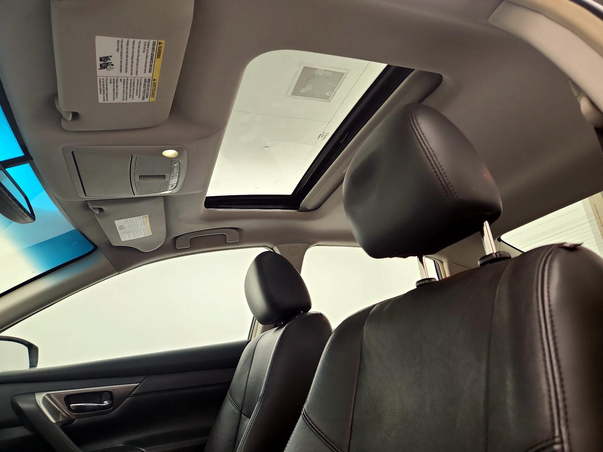 Thumbnail: 2013 Nissan Altima - 20