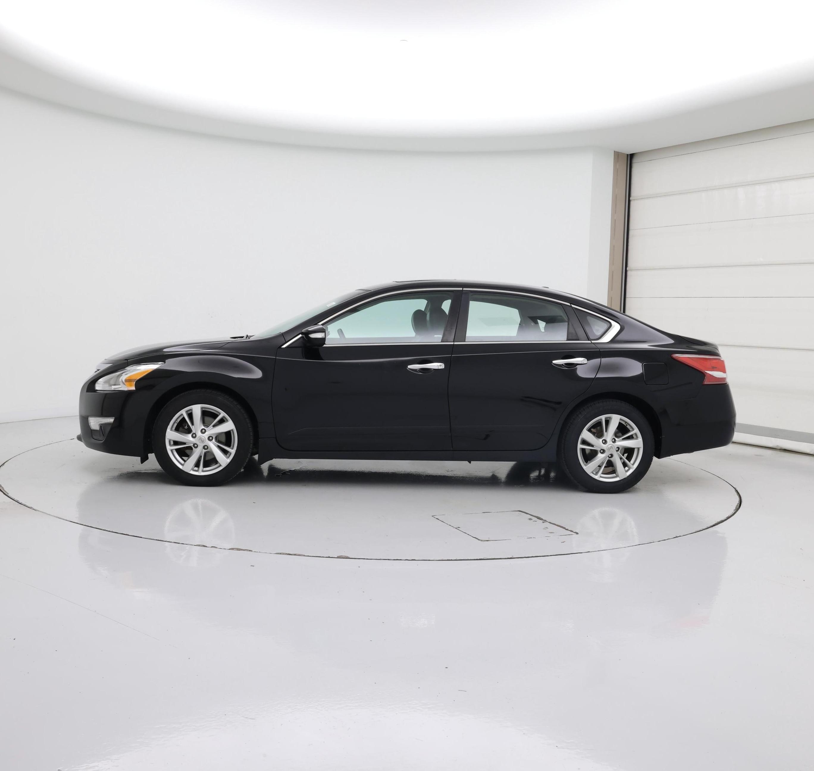 Thumbnail: 2013 Nissan Altima - 3