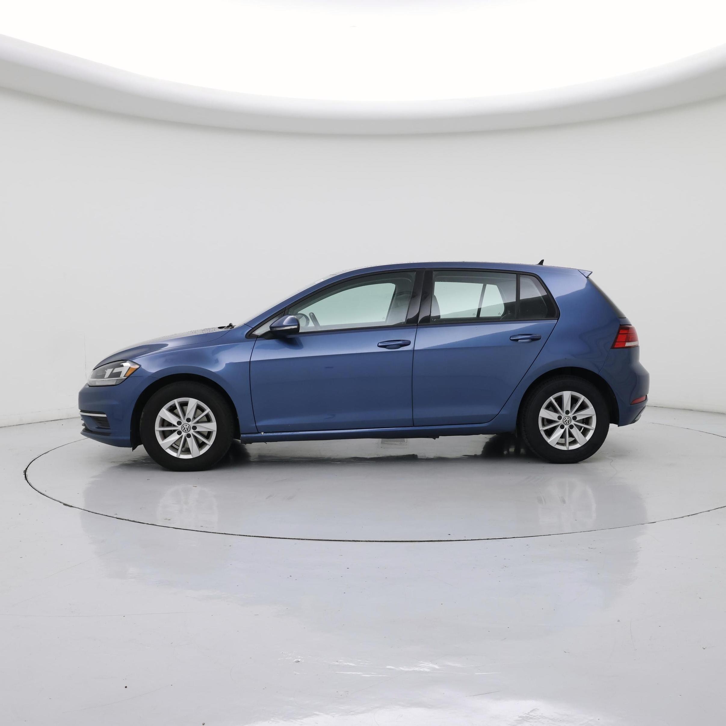 Thumbnail: 2018 Volkswagen Golf - 3
