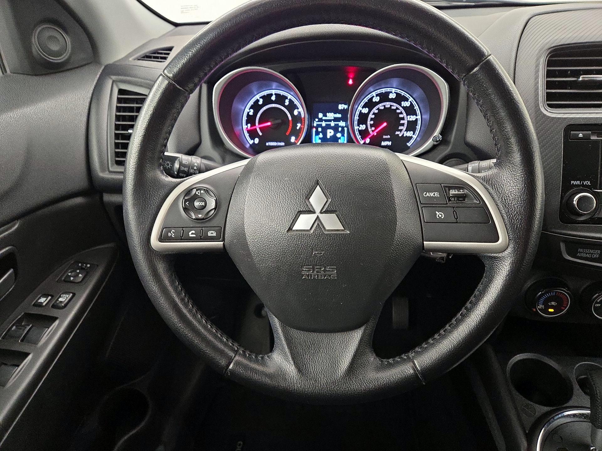 Thumbnail: 2015 Mitsubishi Outlander Sport - 10