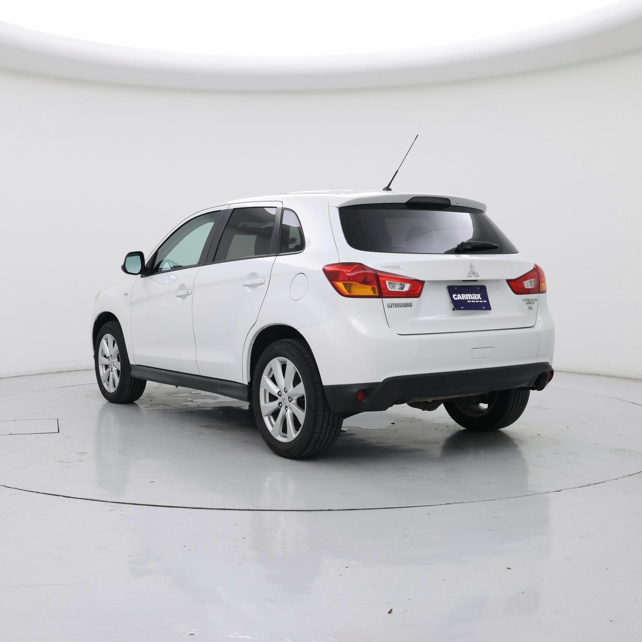 Thumbnail: 2015 Mitsubishi Outlander Sport - 2