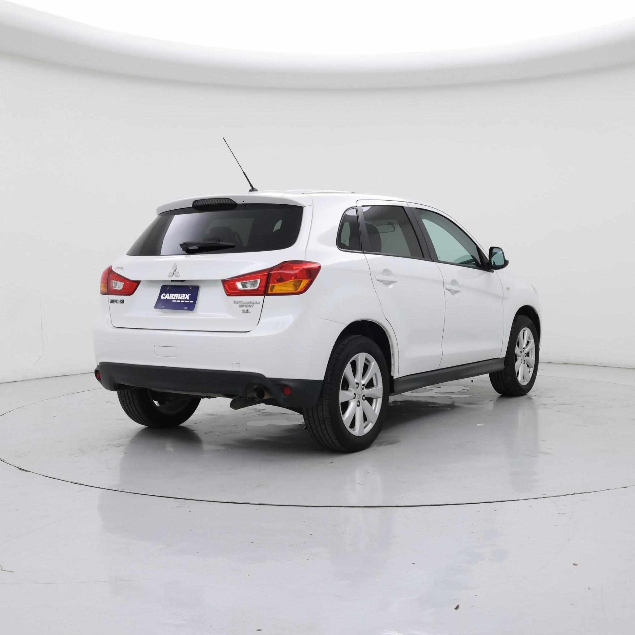 Thumbnail: 2015 Mitsubishi Outlander Sport - 8