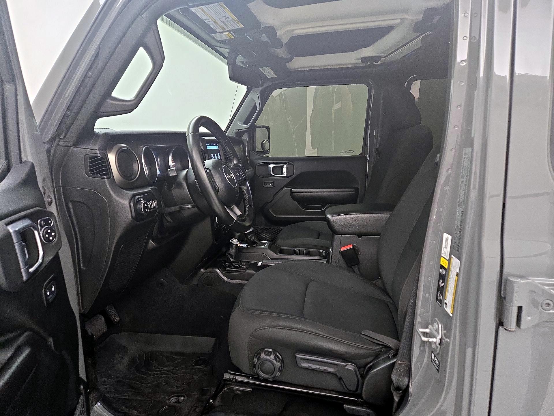 Thumbnail: 2021 Jeep Gladiator - 11