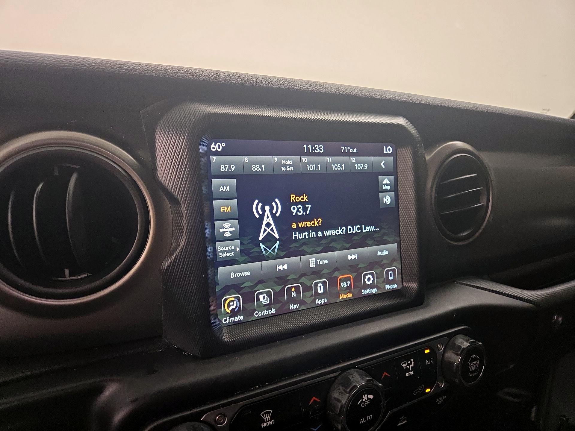 Thumbnail: 2021 Jeep Gladiator - 16