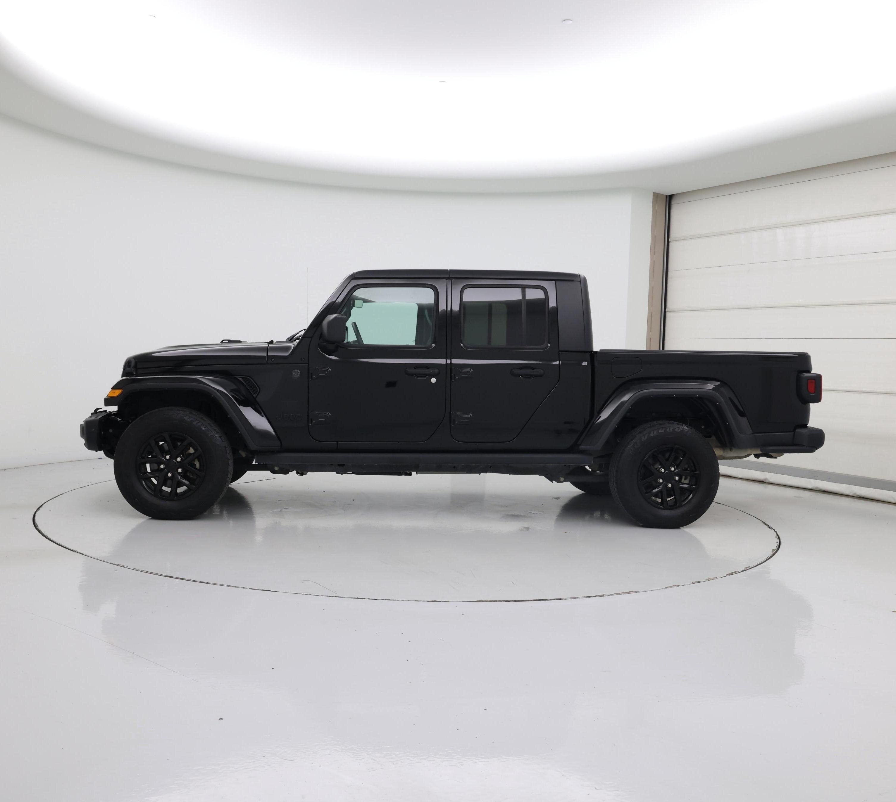 Thumbnail: 2023 Jeep Gladiator - 3