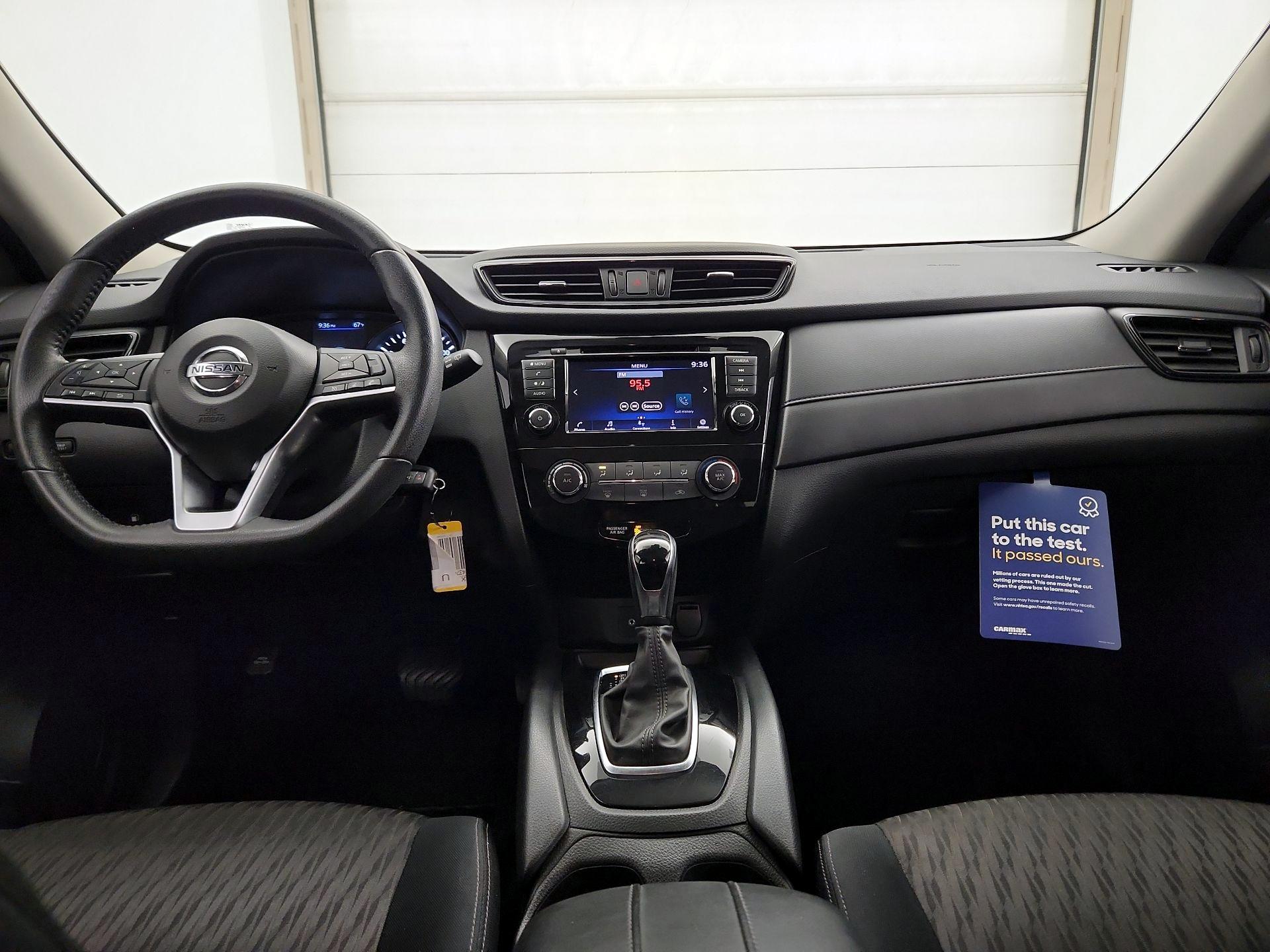 Thumbnail: 2019 Nissan Rogue - 9
