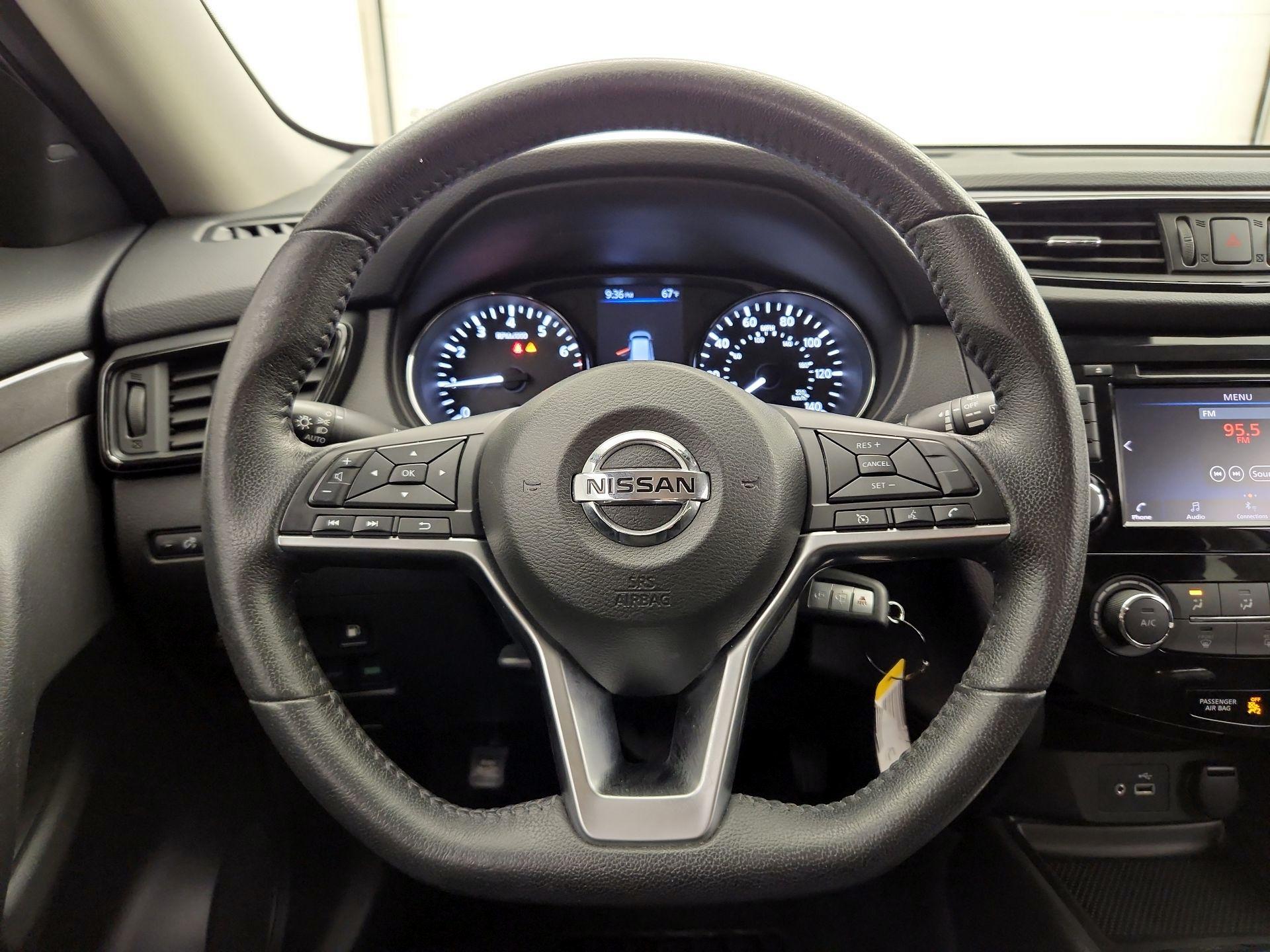 Thumbnail: 2019 Nissan Rogue - 10