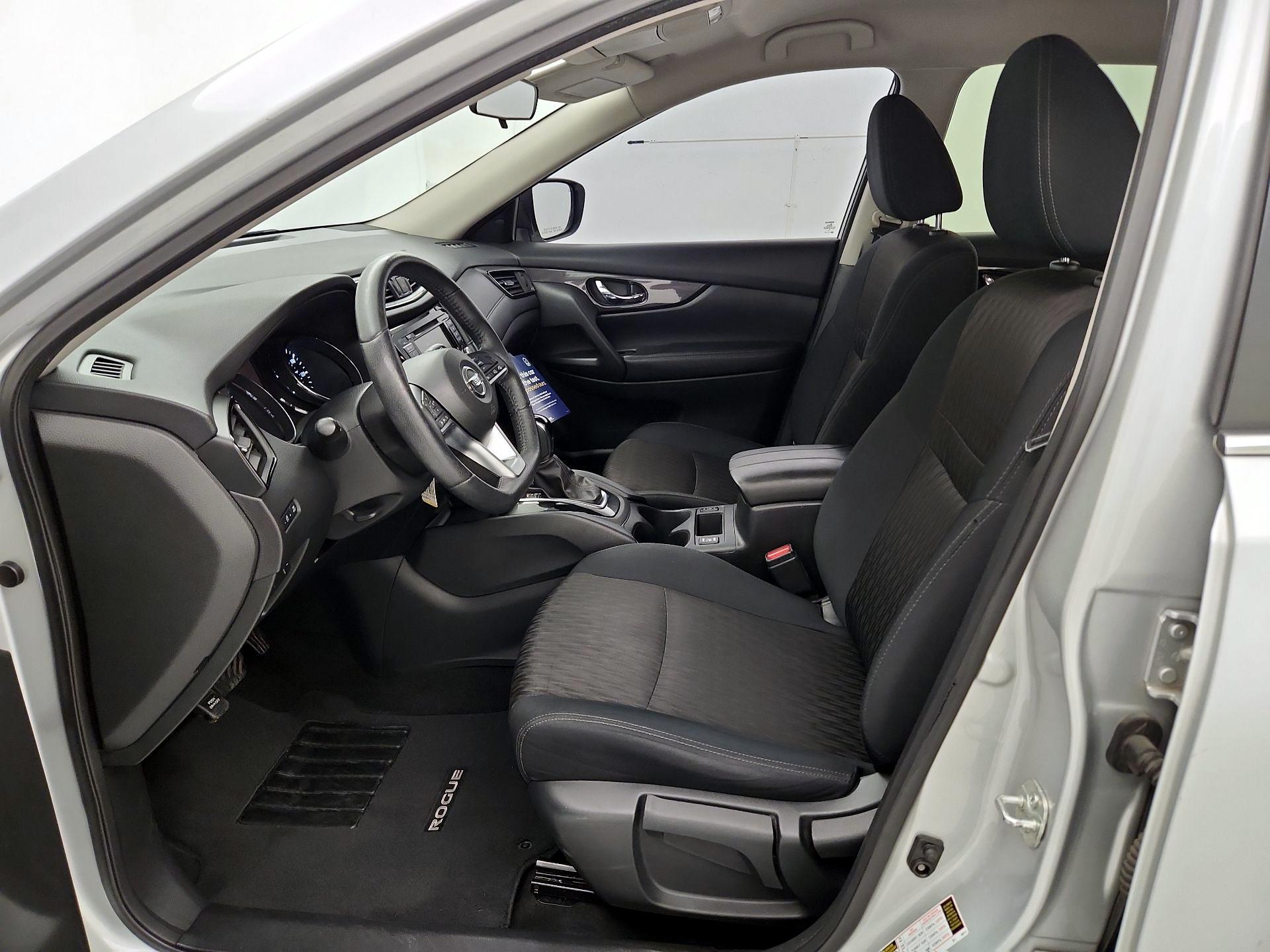 Thumbnail: 2019 Nissan Rogue - 11