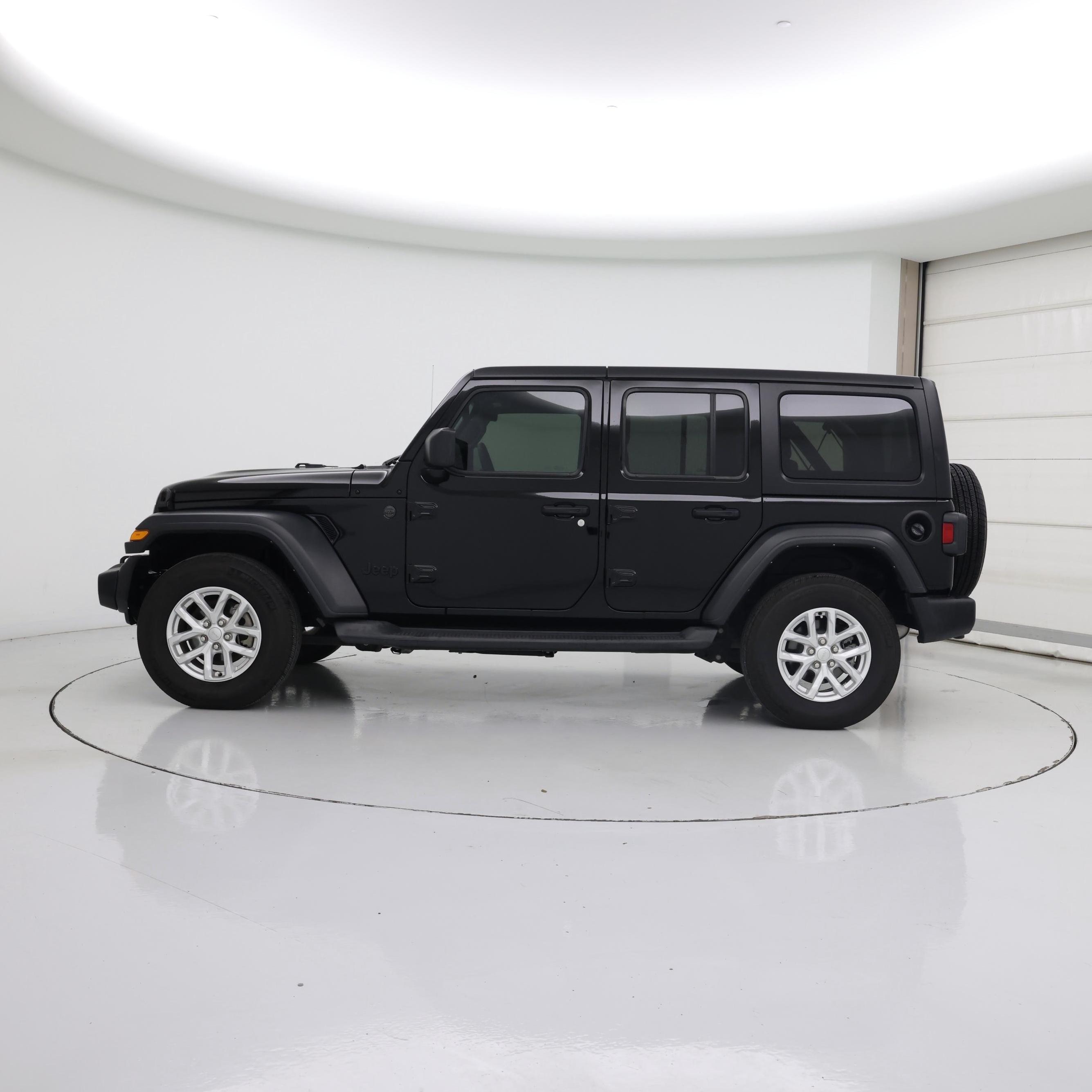 Thumbnail: 2023 Jeep Wrangler - 3