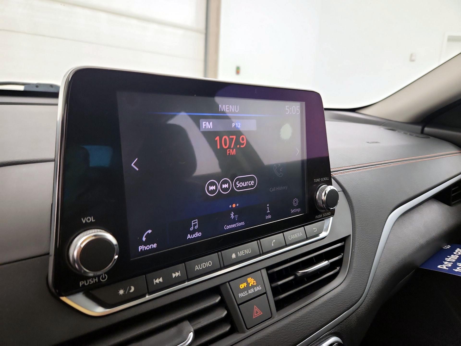 Thumbnail: 2020 Nissan Altima - 15