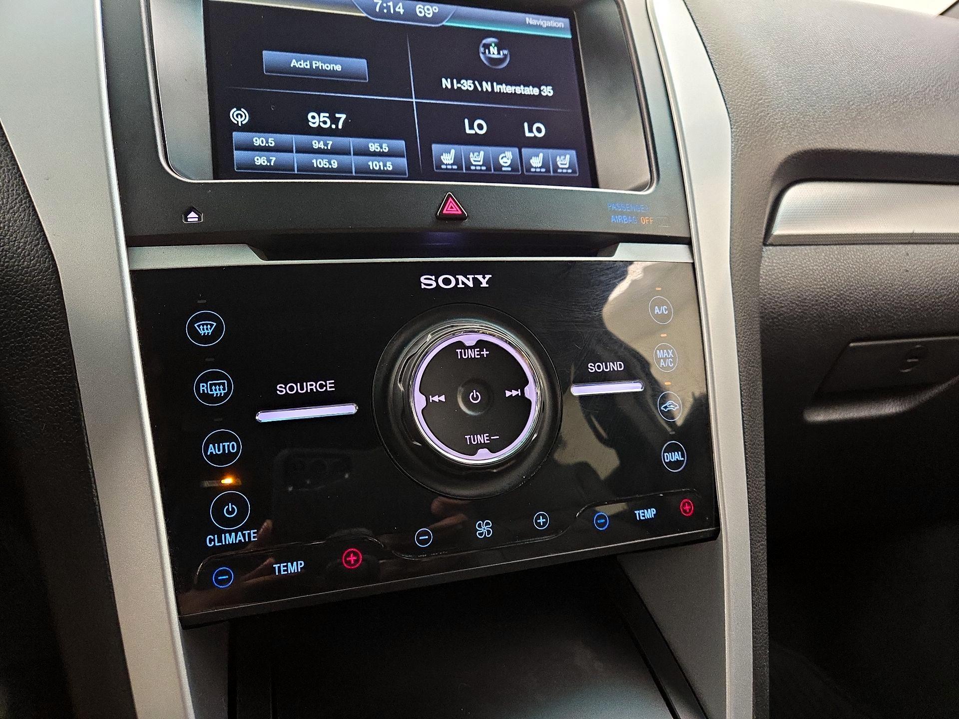 Thumbnail: 2015 Ford Explorer - 17