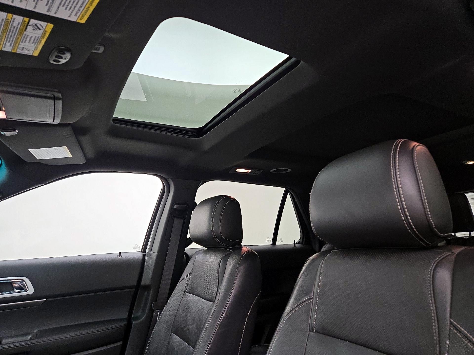 Thumbnail: 2015 Ford Explorer - 20
