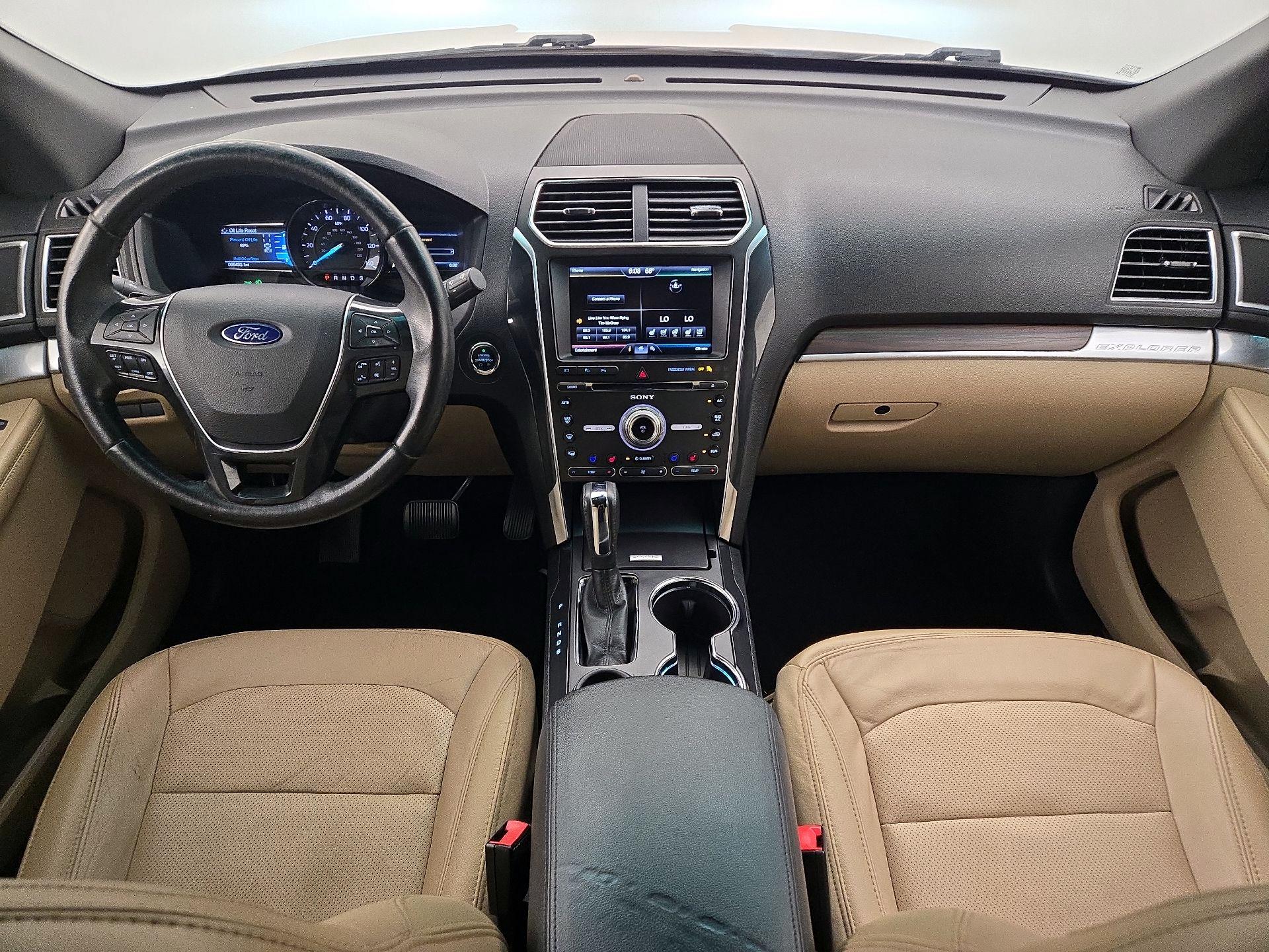 Thumbnail: 2016 Ford Explorer - 9