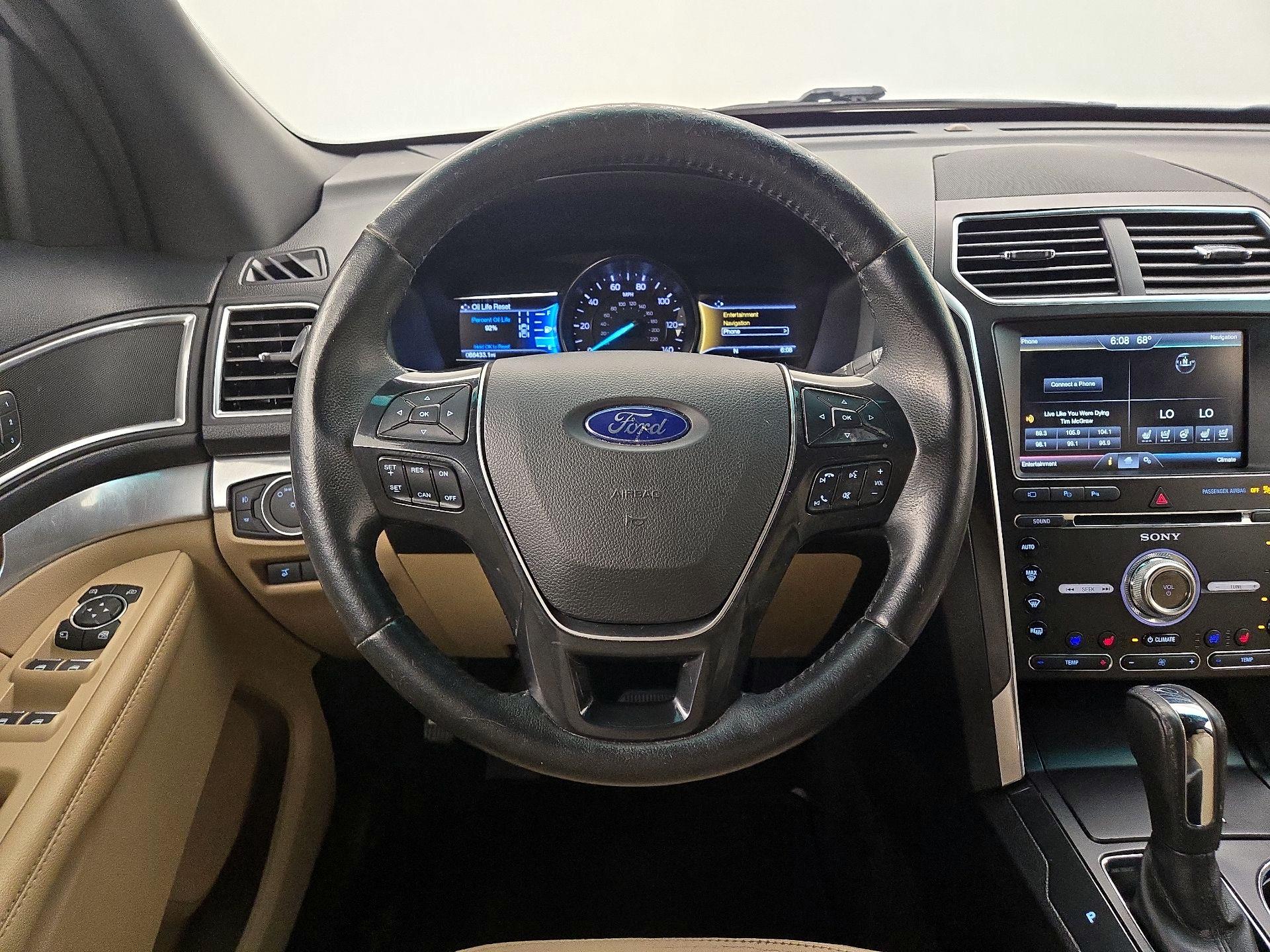 Thumbnail: 2016 Ford Explorer - 10