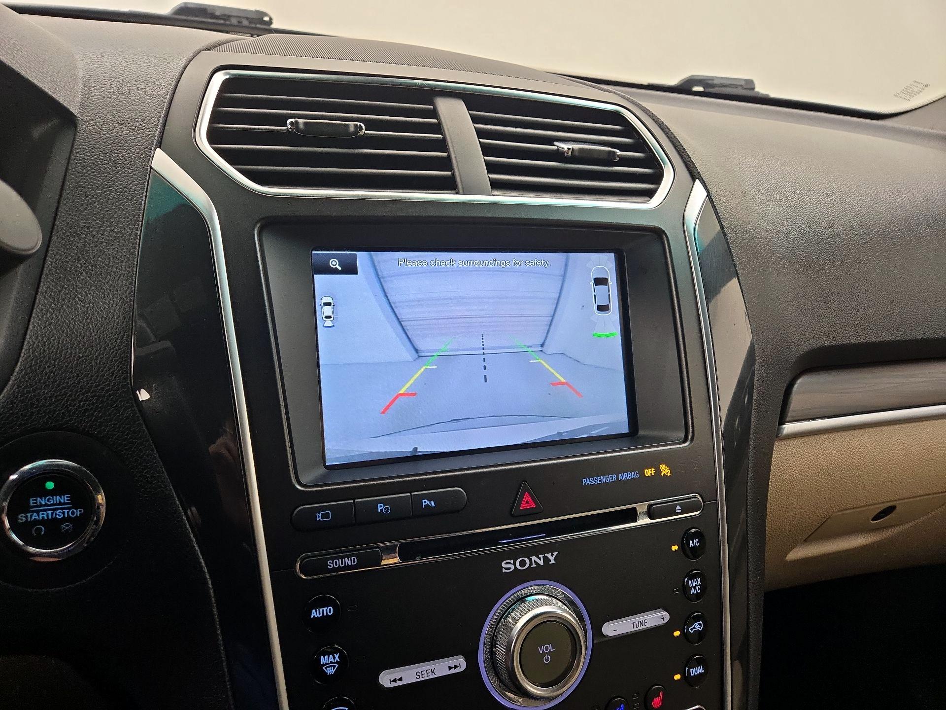 Thumbnail: 2016 Ford Explorer - 15