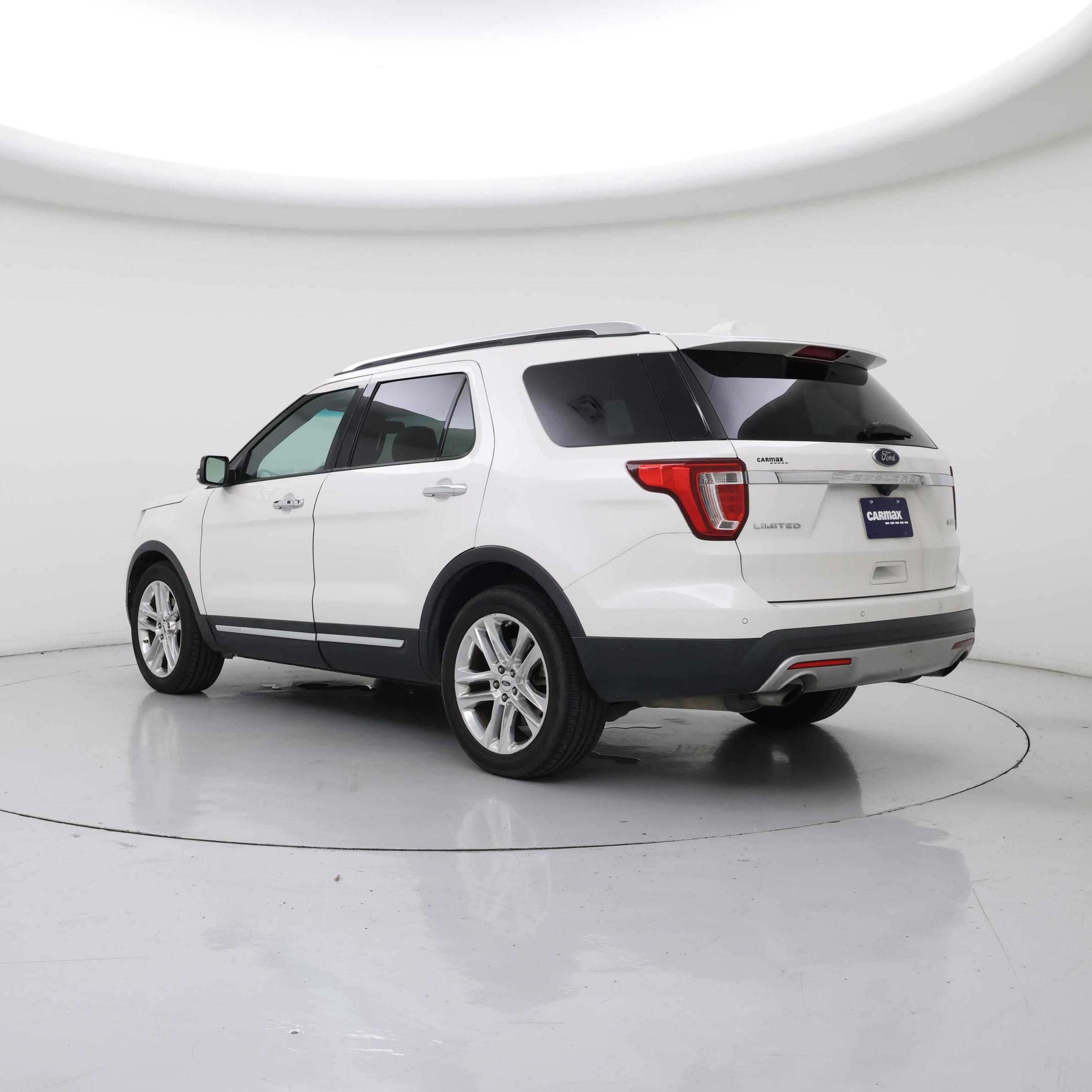 Thumbnail: 2016 Ford Explorer - 2