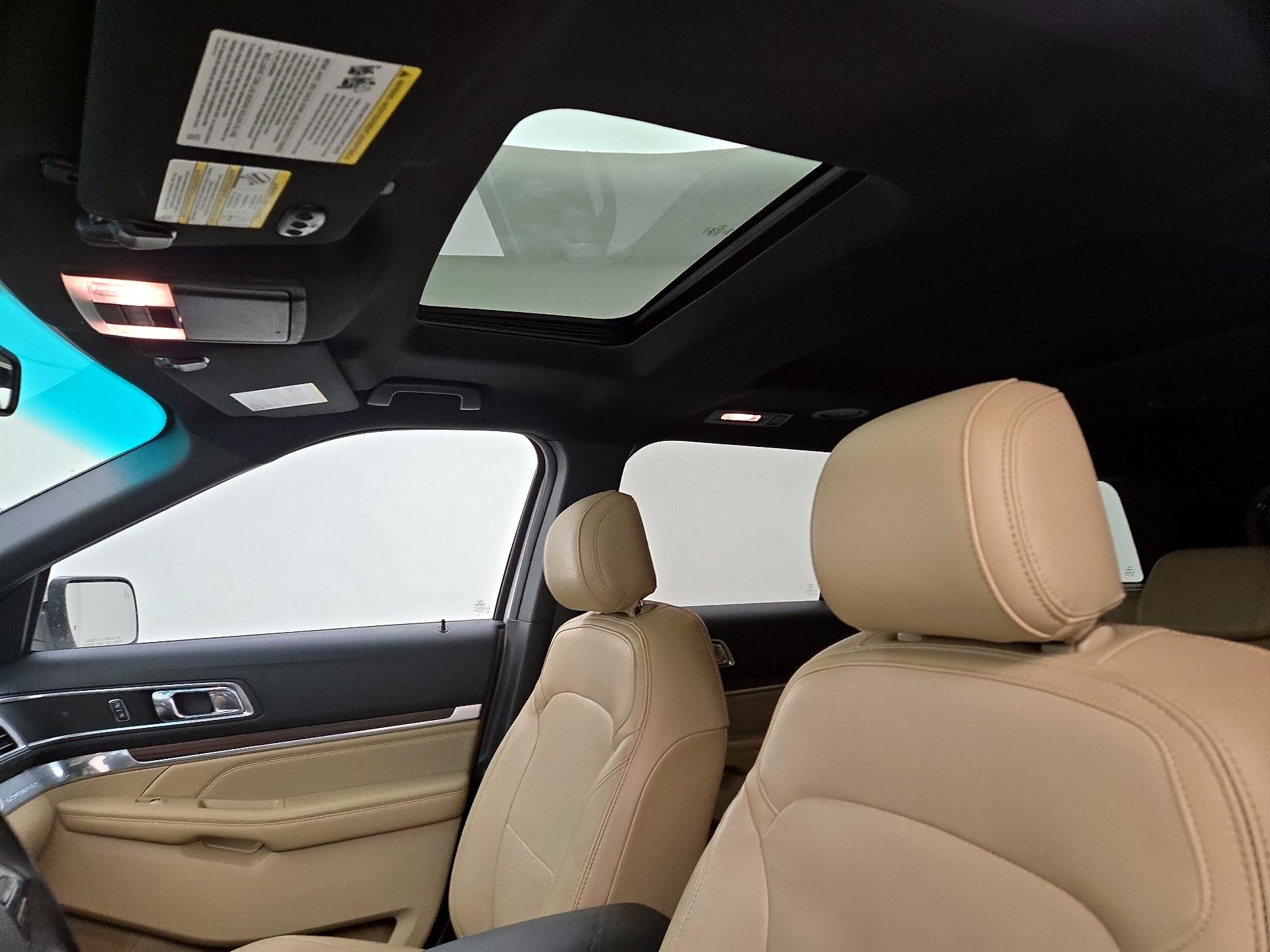 Thumbnail: 2016 Ford Explorer - 20