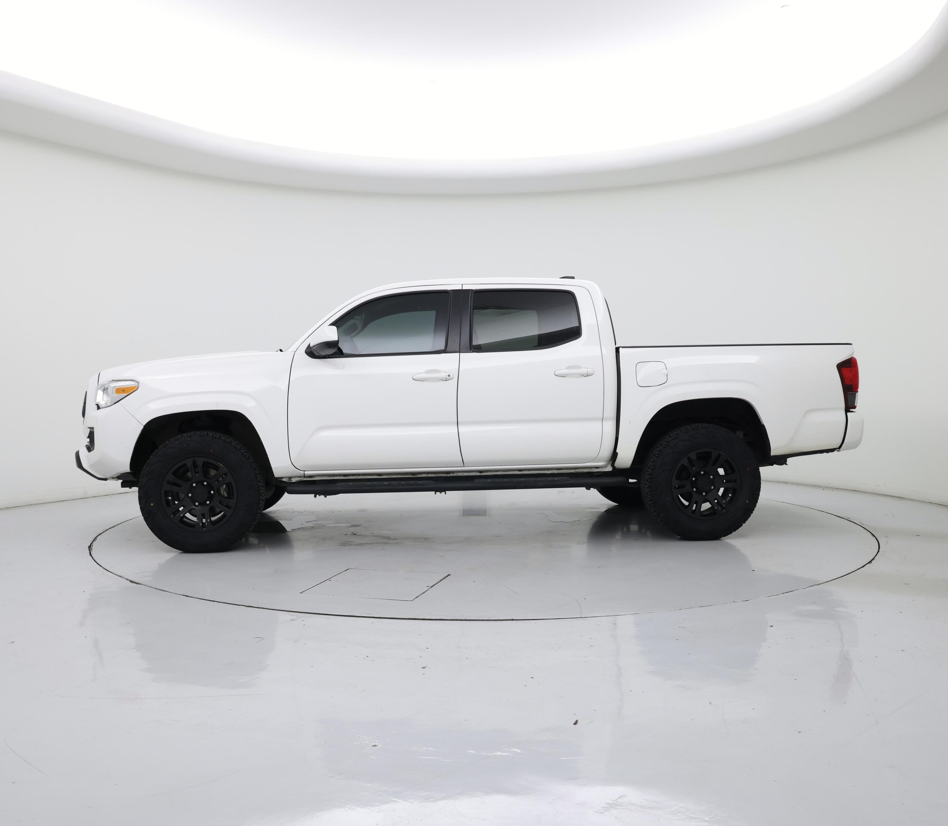 Thumbnail: 2022 Toyota Tacoma - 3