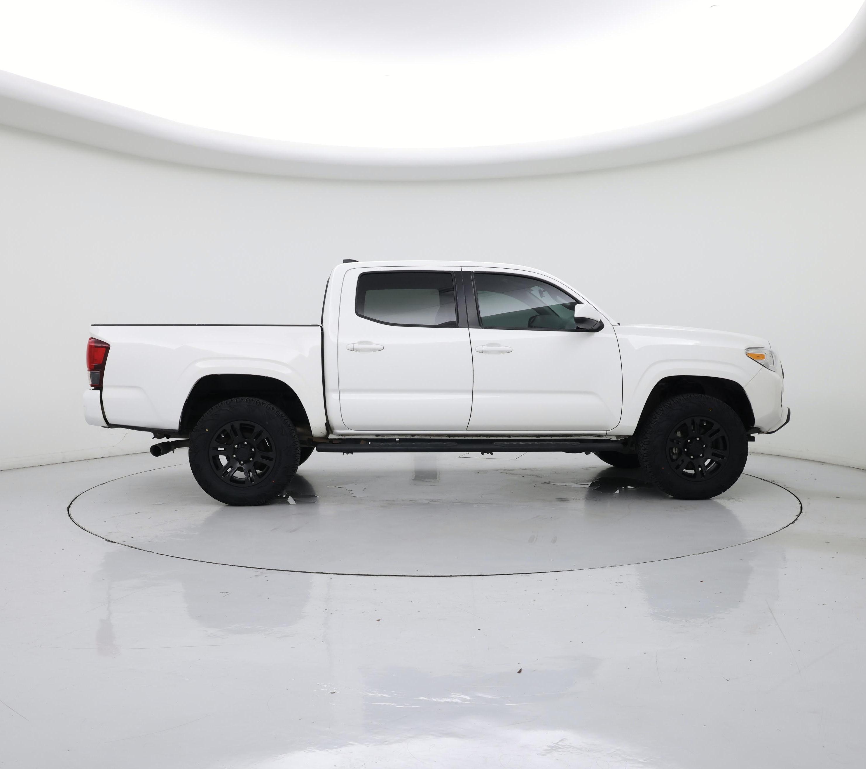 Thumbnail: 2022 Toyota Tacoma - 7