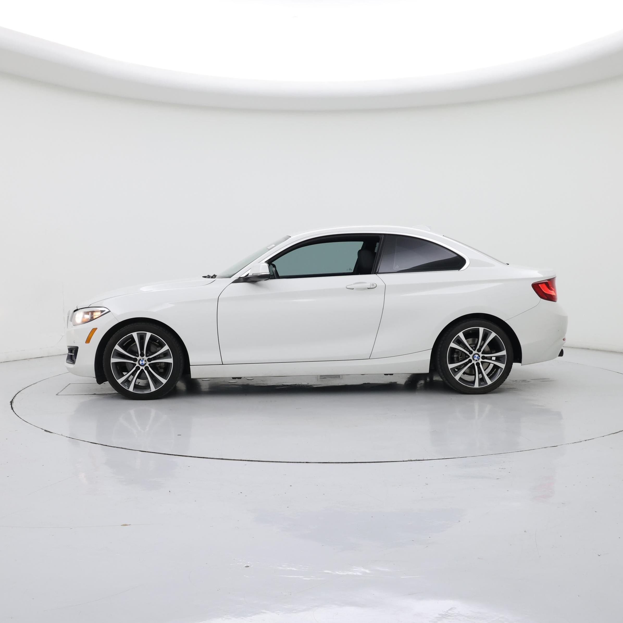 Thumbnail: 2017 BMW 2 Series - 3