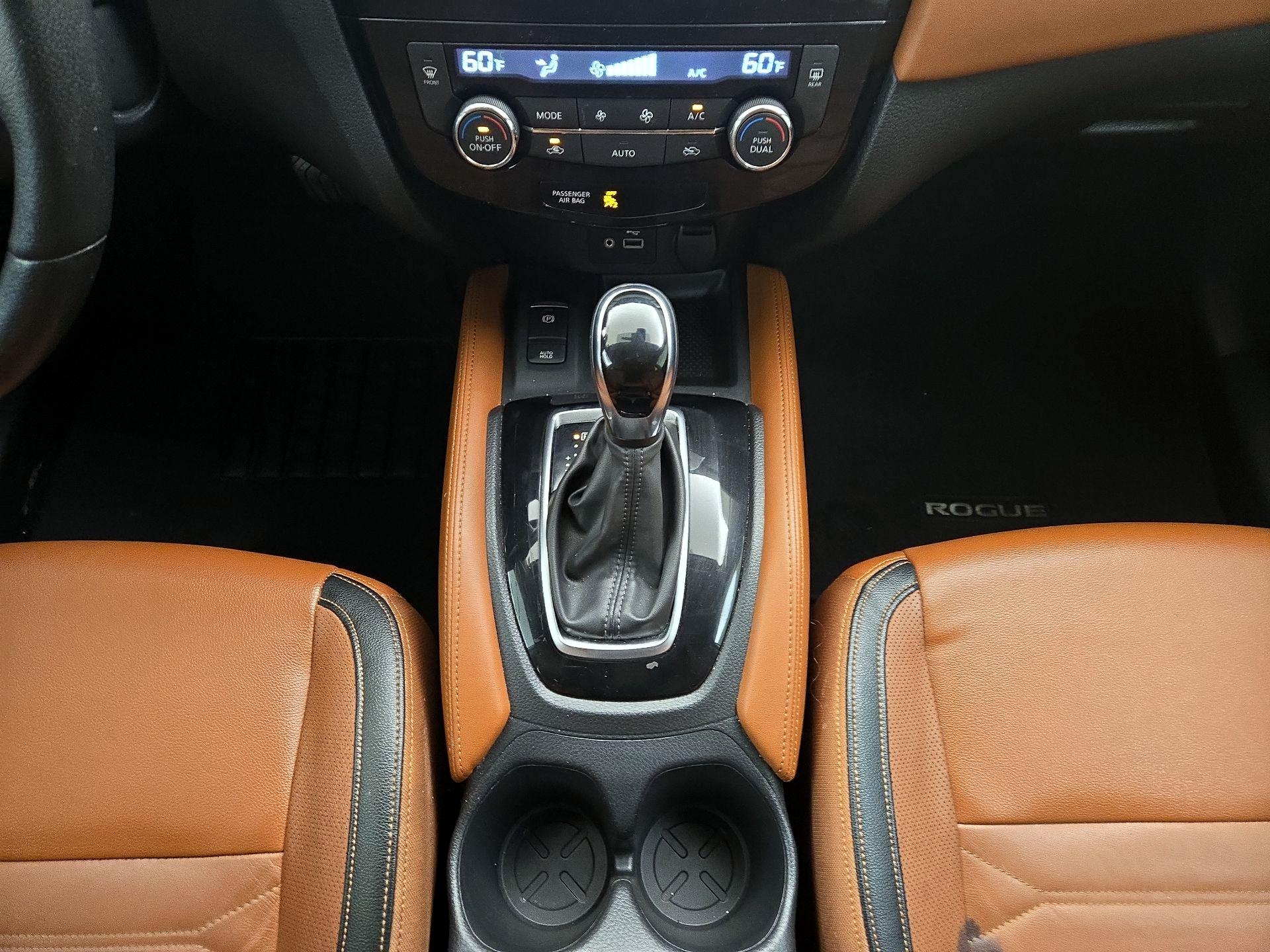 Thumbnail: 2019 Nissan Rogue - 18