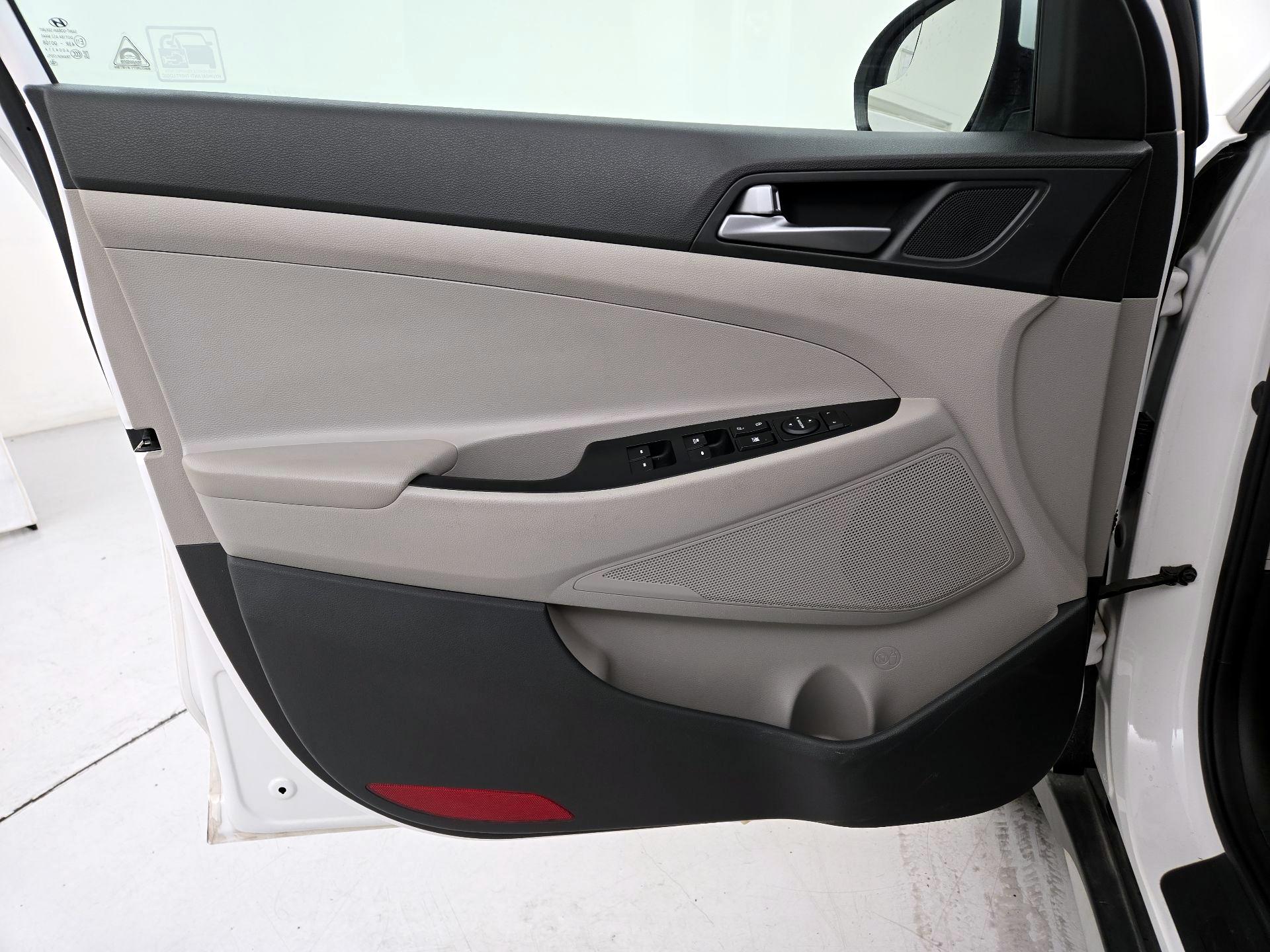 Thumbnail: 2017 Hyundai Tucson - 12
