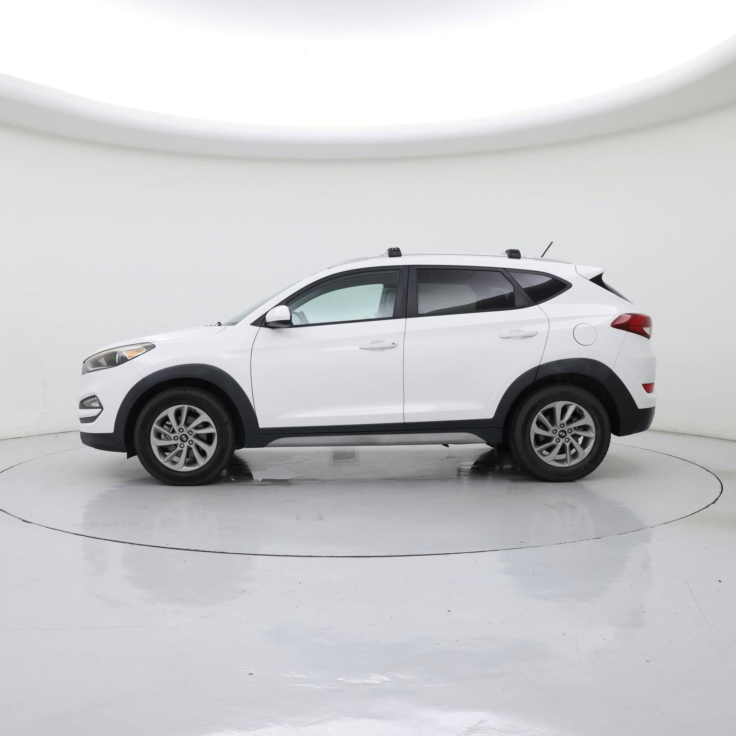 Thumbnail: 2017 Hyundai Tucson - 3