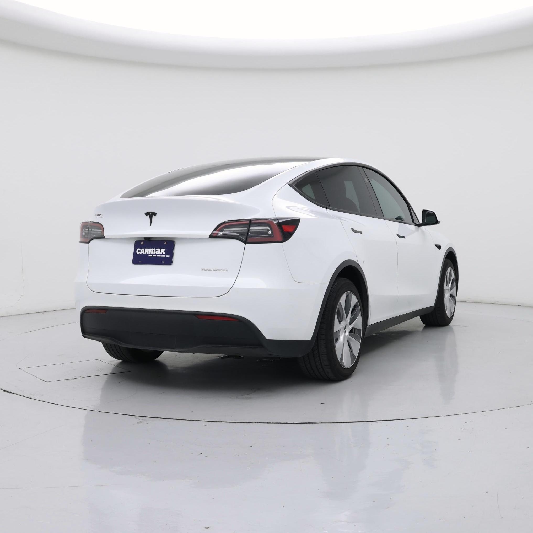 Thumbnail: 2023 Tesla Model Y - 8