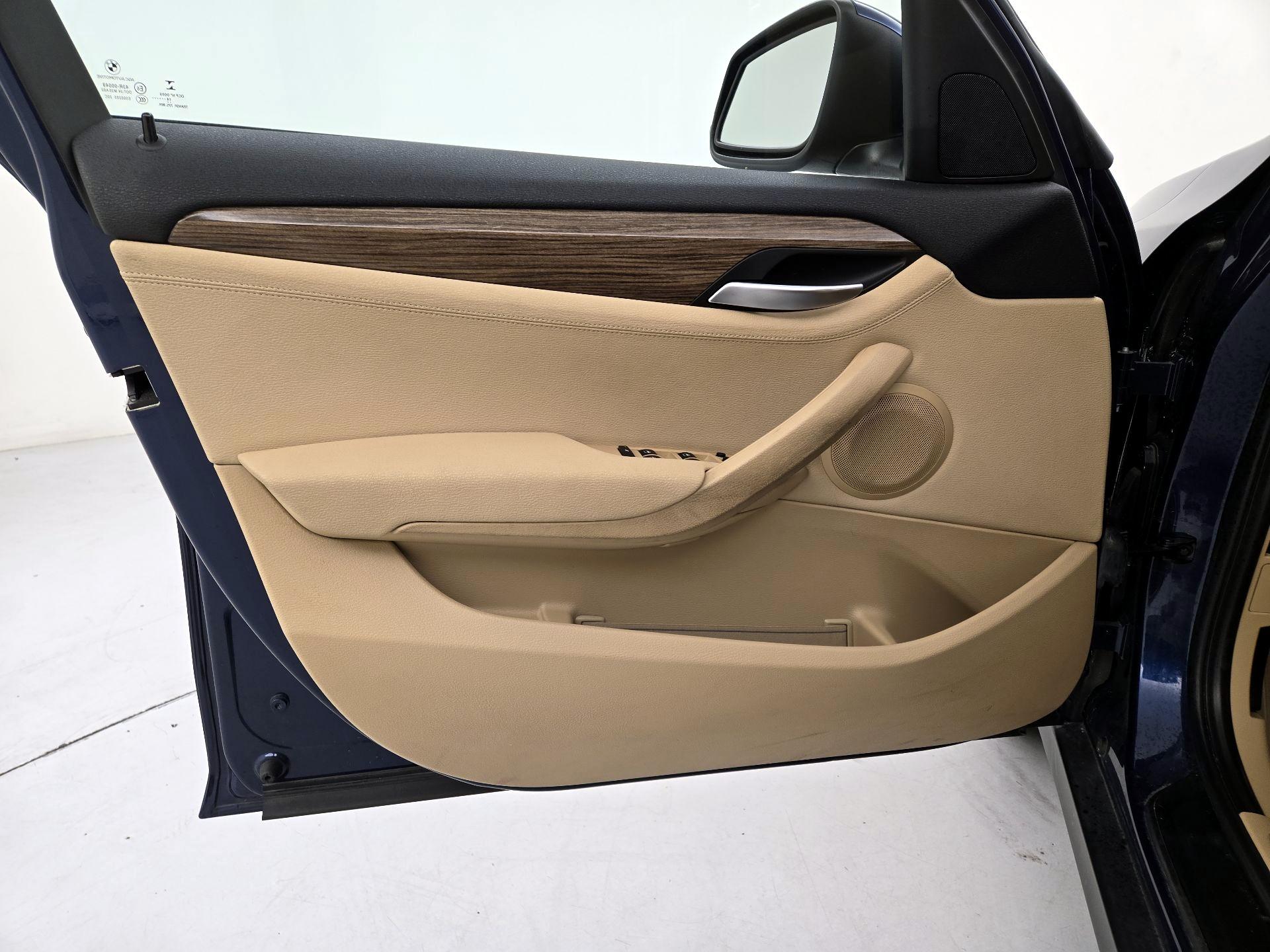 Thumbnail: 2015 BMW X1 - 12