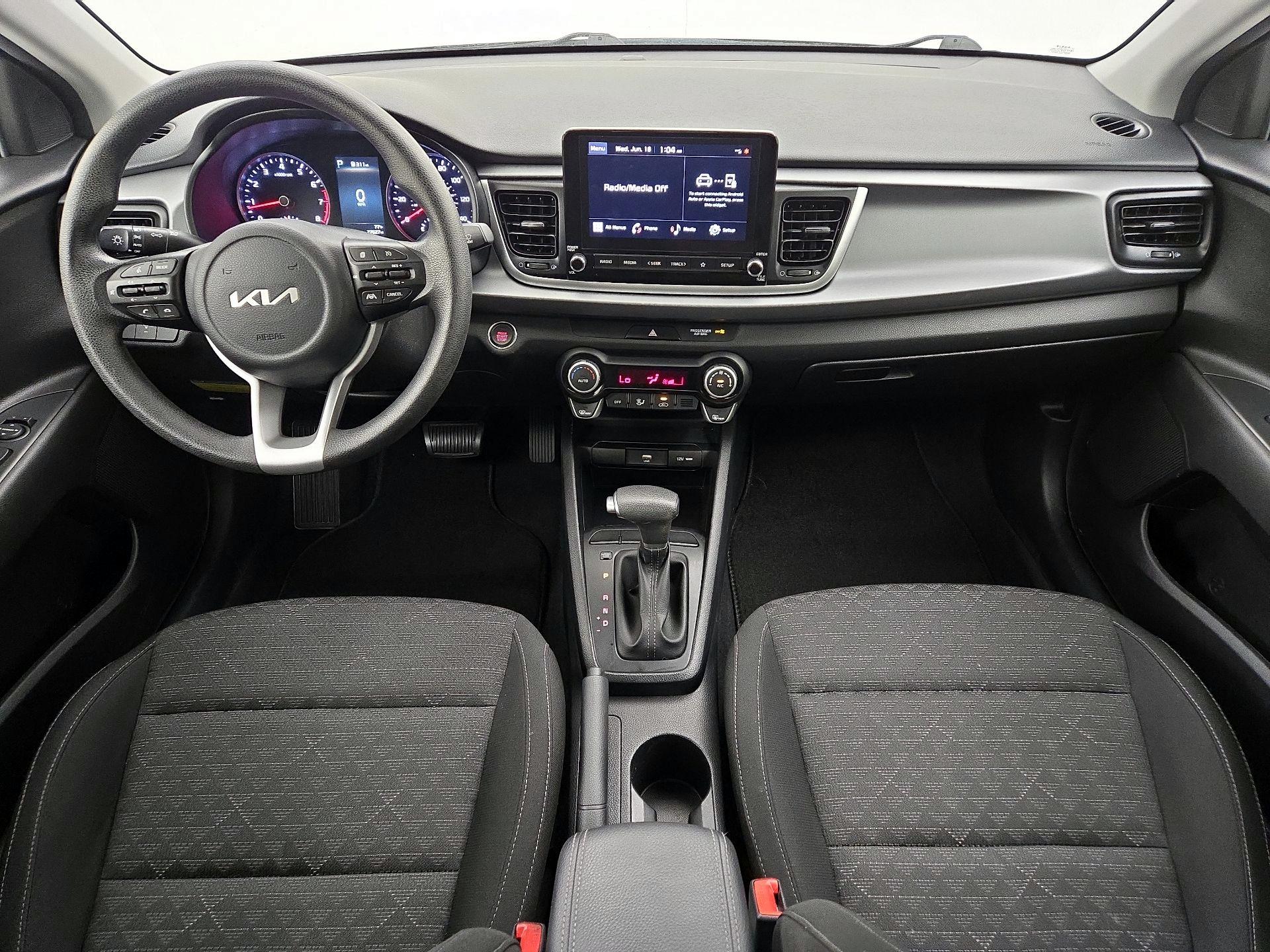 Thumbnail: 2022 Kia Rio - 9
