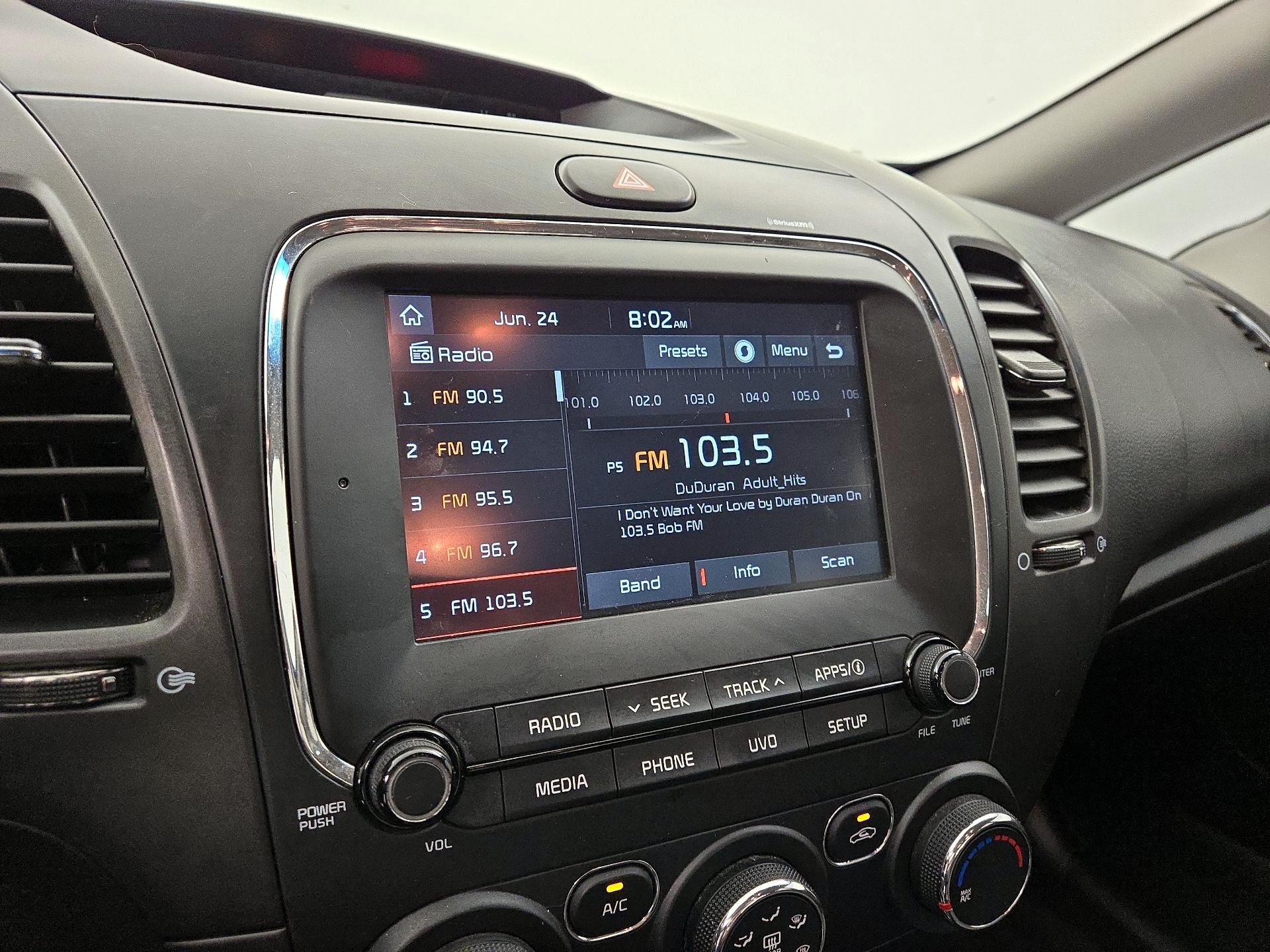 Thumbnail: 2018 Kia Forte - 15