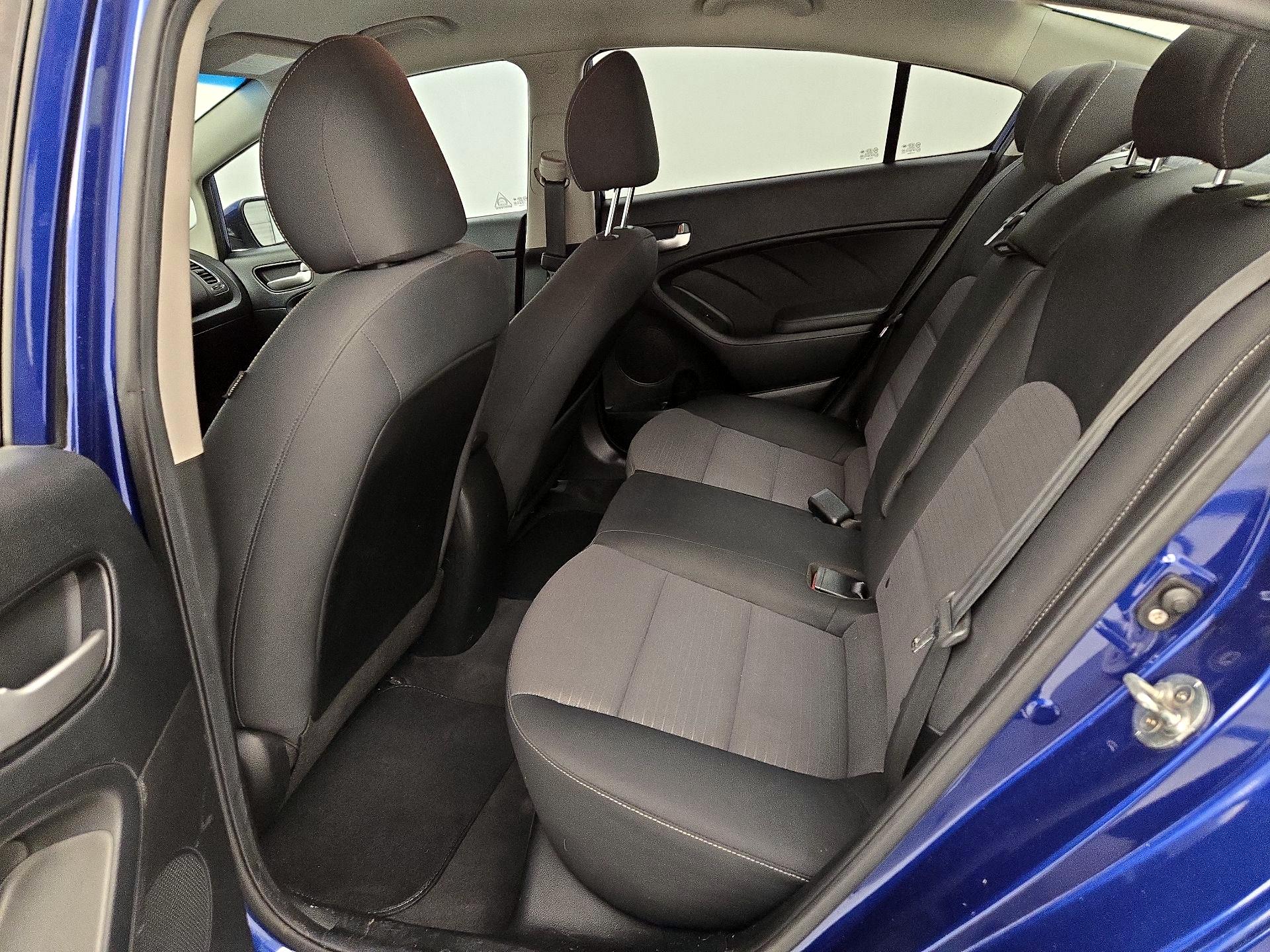 Thumbnail: 2018 Kia Forte - 19